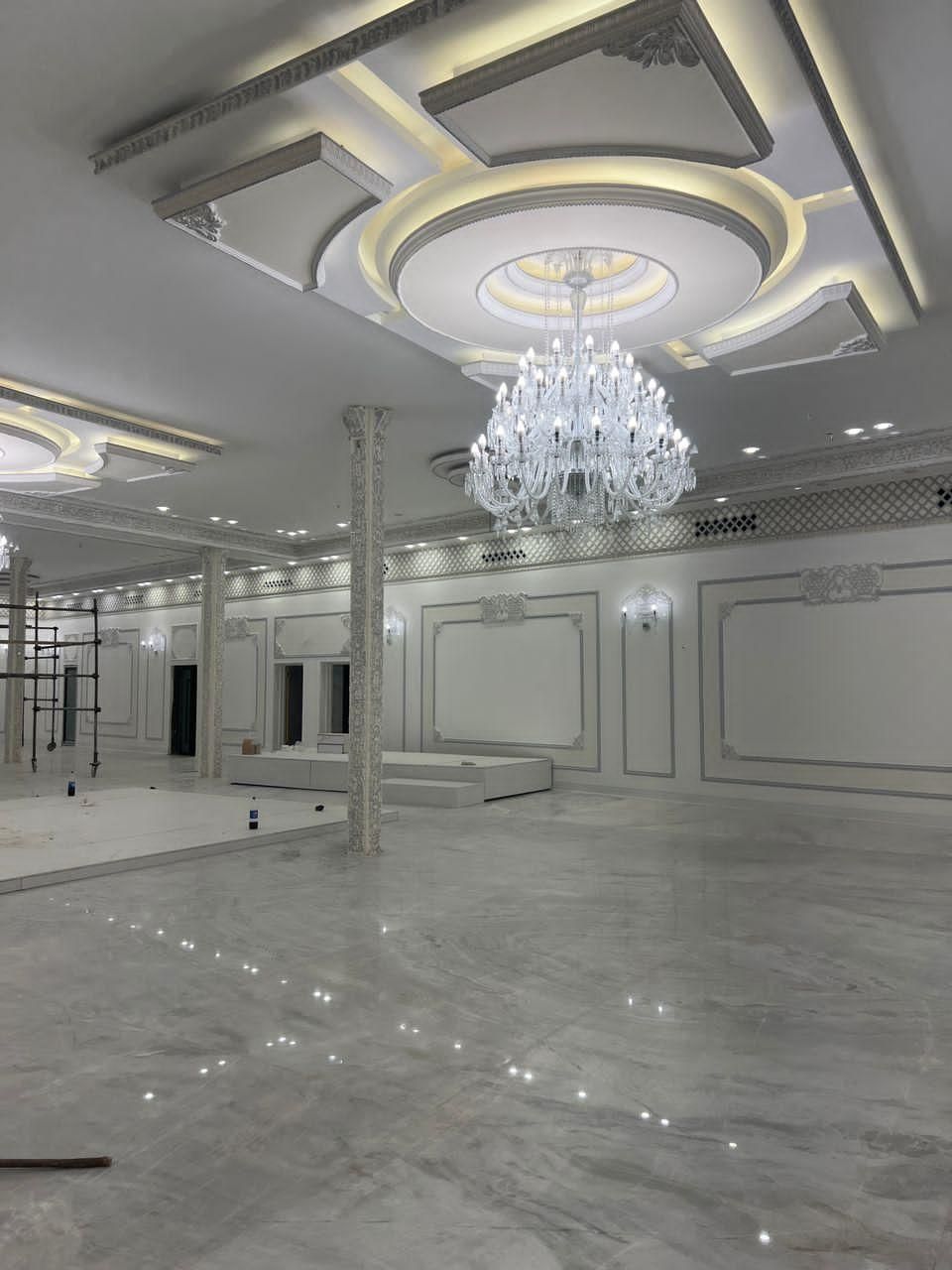لوستر مجلل باکارات 3 طبقه کریستالی|لوستر و چراغ آویز|تهران, بهارستان|دیوار