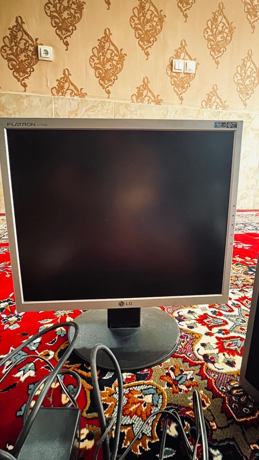 کامپیوتر و کیس مارک LG|رایانه رومیزی|اصفهان, شهرستان|دیوار