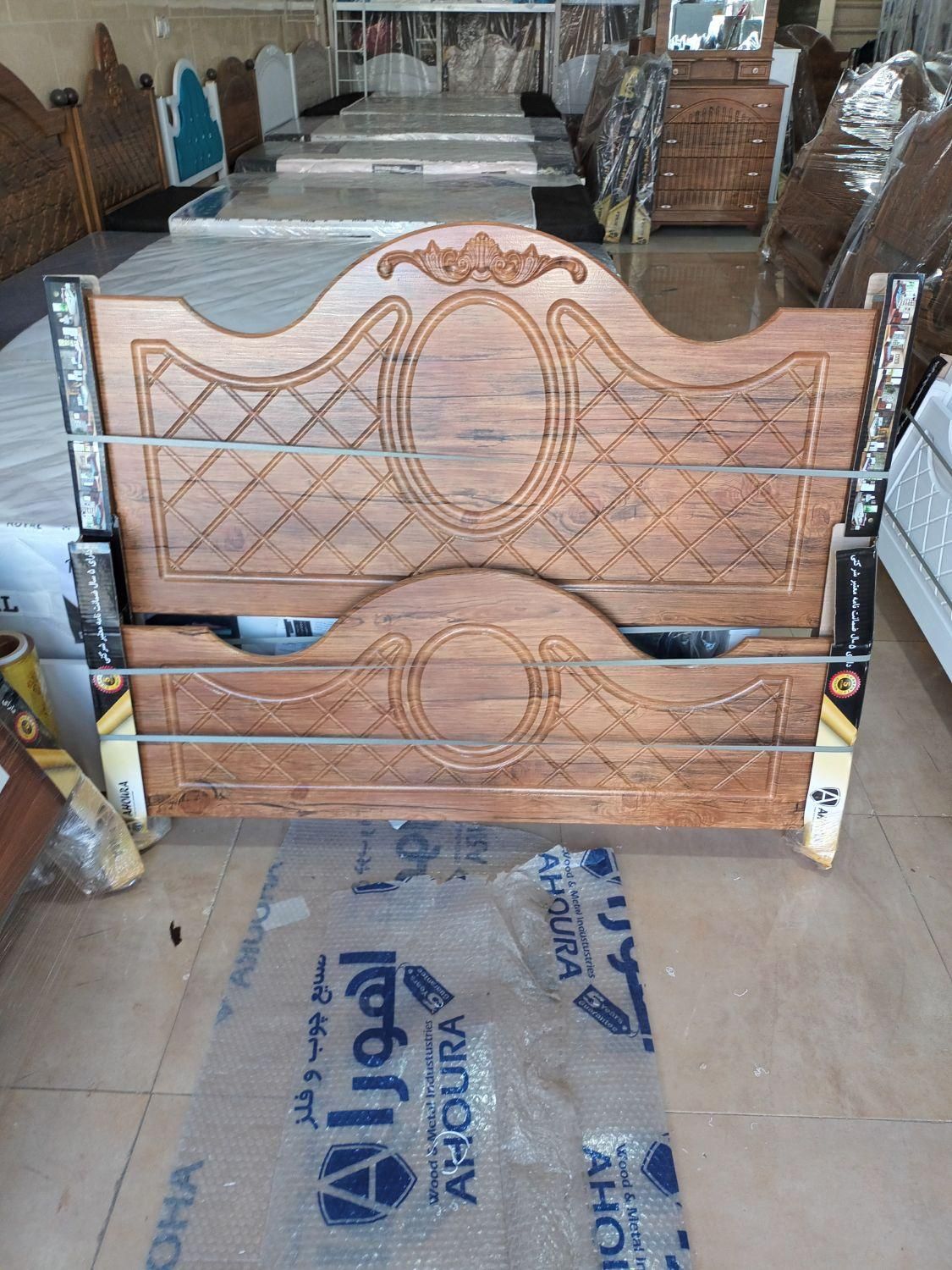 تخت ۱/۵ مدل لوزی هلالی|تخت و سرویس خواب|الوند, |دیوار