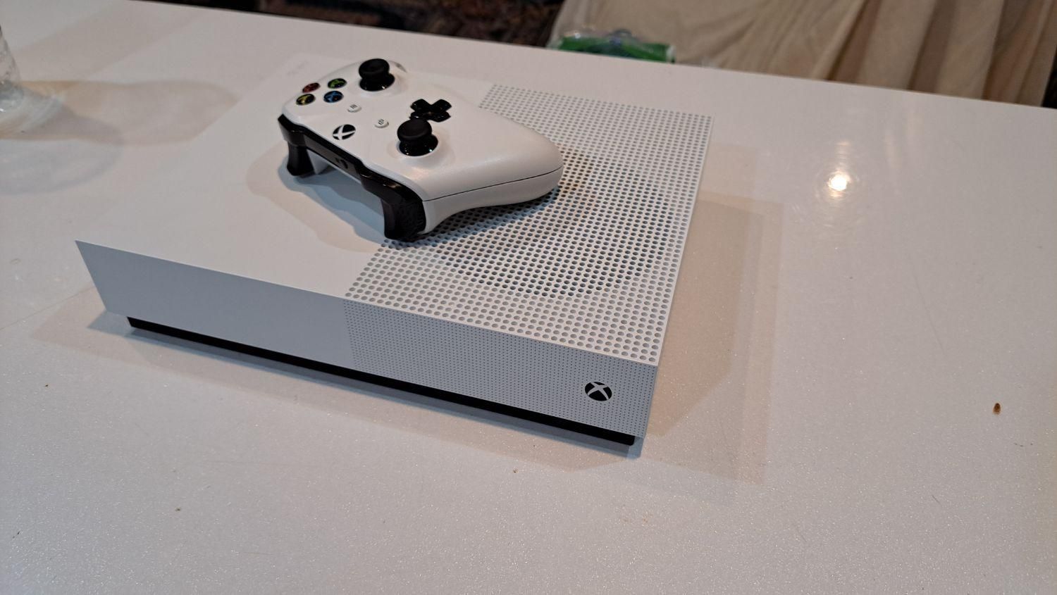 Xbox one s all digital|کنسول، بازی ویدئویی و آنلاین|مشهد, شهرک رازی|دیوار