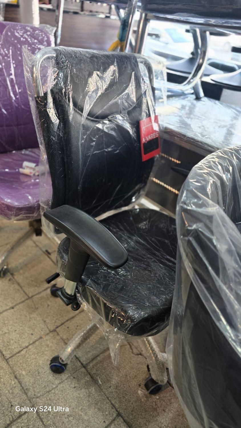 صندلی گردان کرکره اصلی کد shelman36|صندلی و نیمکت|مشهد, عبادی|دیوار