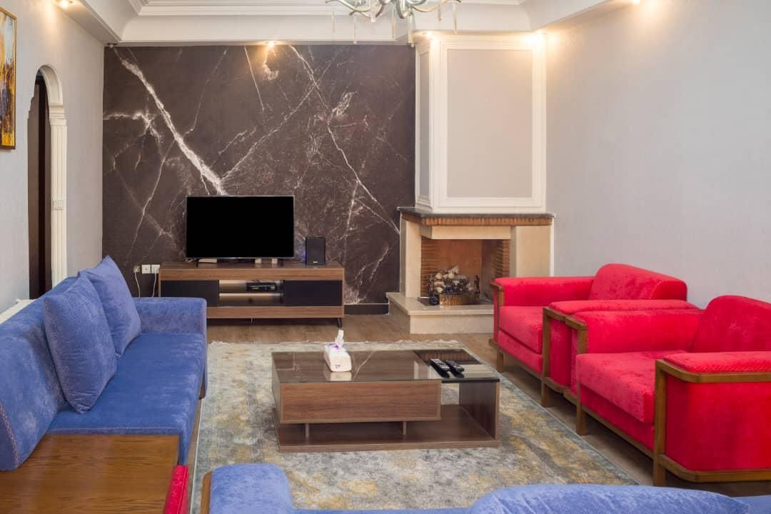 منزل سوئیت۲خوابه کولرگازی۲پارکینگ(شبانه روزی خالی)|اجارهٔ کوتاهمدت آپارتمان و سوئیت|کاشان, بازار کاشان|دیوار