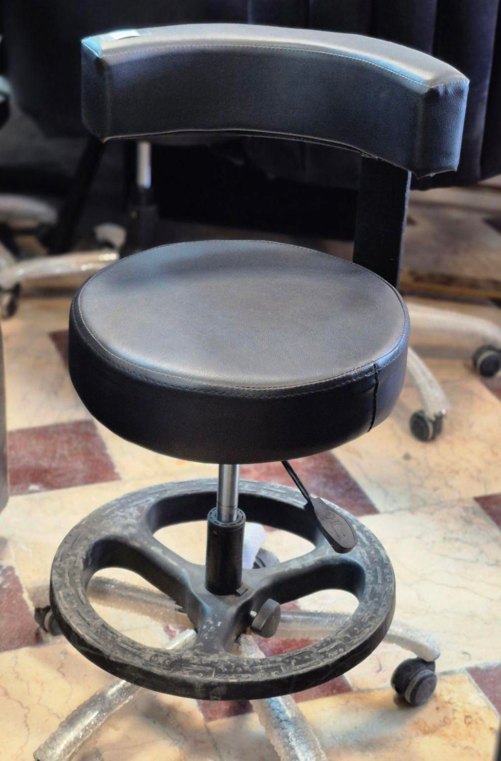 صندلی استاد کار ناخن/سالن زیبایی|آرایشگاه و سالنهای زیبایی|خمینیشهر, |دیوار