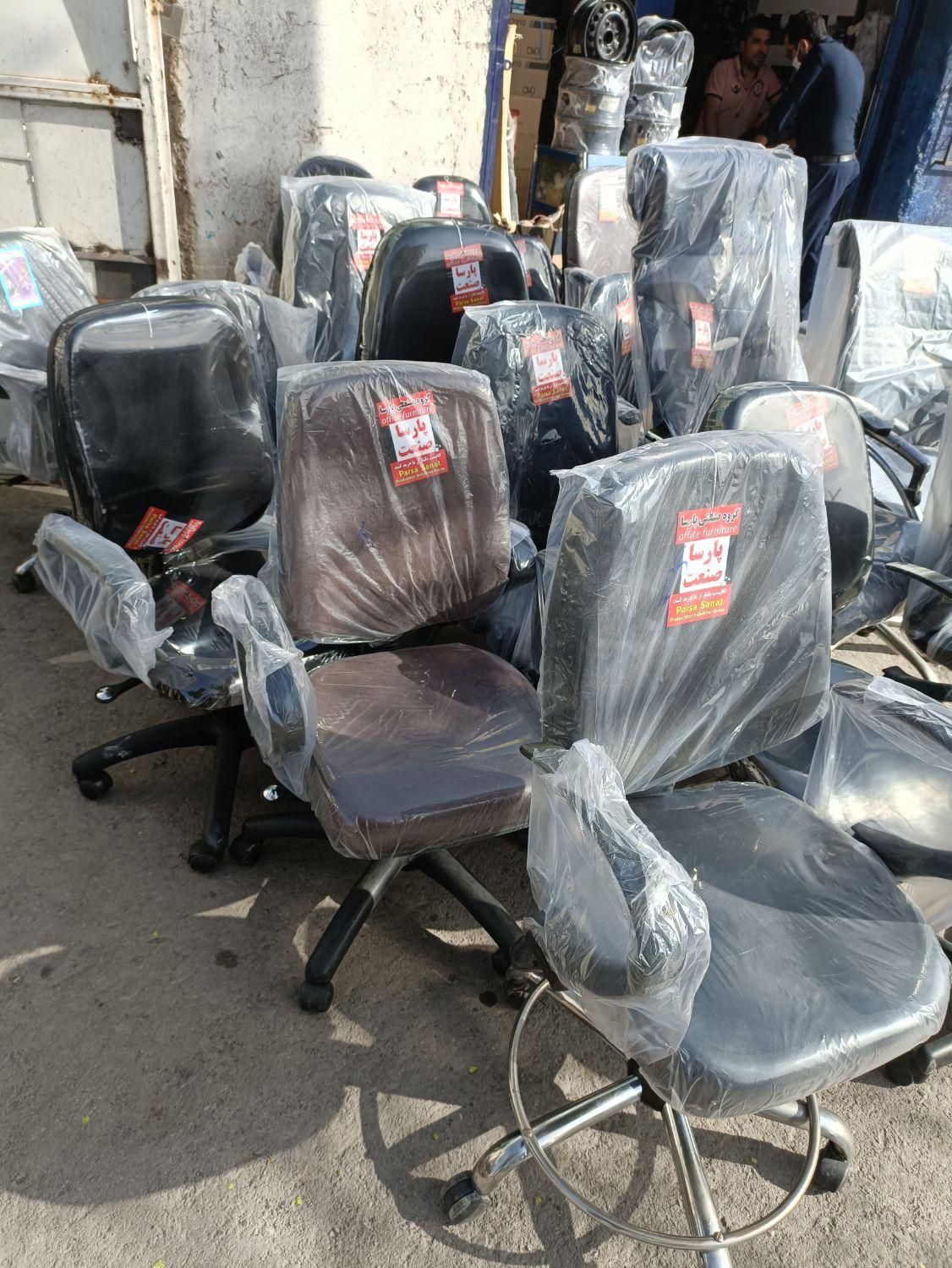 صندلی چرخدار وجک دار|صندلی و نیمکت|کرمان, |دیوار