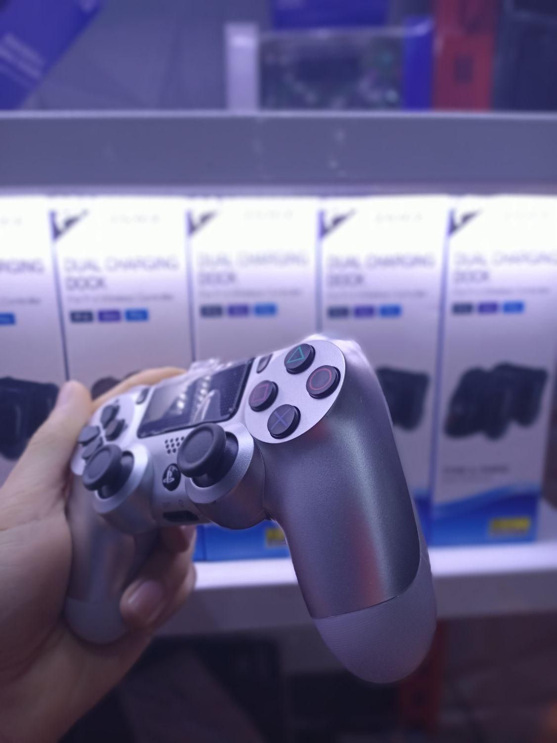 دسته ps4 درجه 1 رنگ های مختلف|کنسول، بازی ویدئویی و آنلاین|تبریز, |دیوار