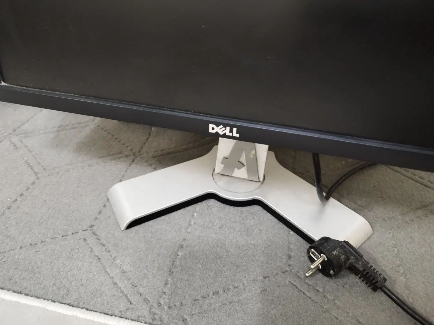 مانیتور۲۲اینچ DELL|قطعات و لوازم جانبی رایانه|تهران, افسریه شمالی|دیوار