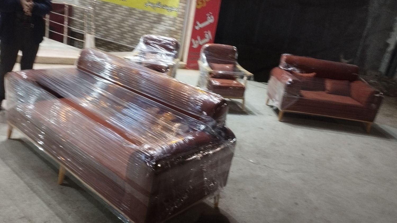 مبل کویرنیو‌اسکارلتی،کارخونه انصاری یاسوج،فقط۱۹۵۰۰|مبلمان خانگی و میز عسلی|یاسوج, |دیوار
