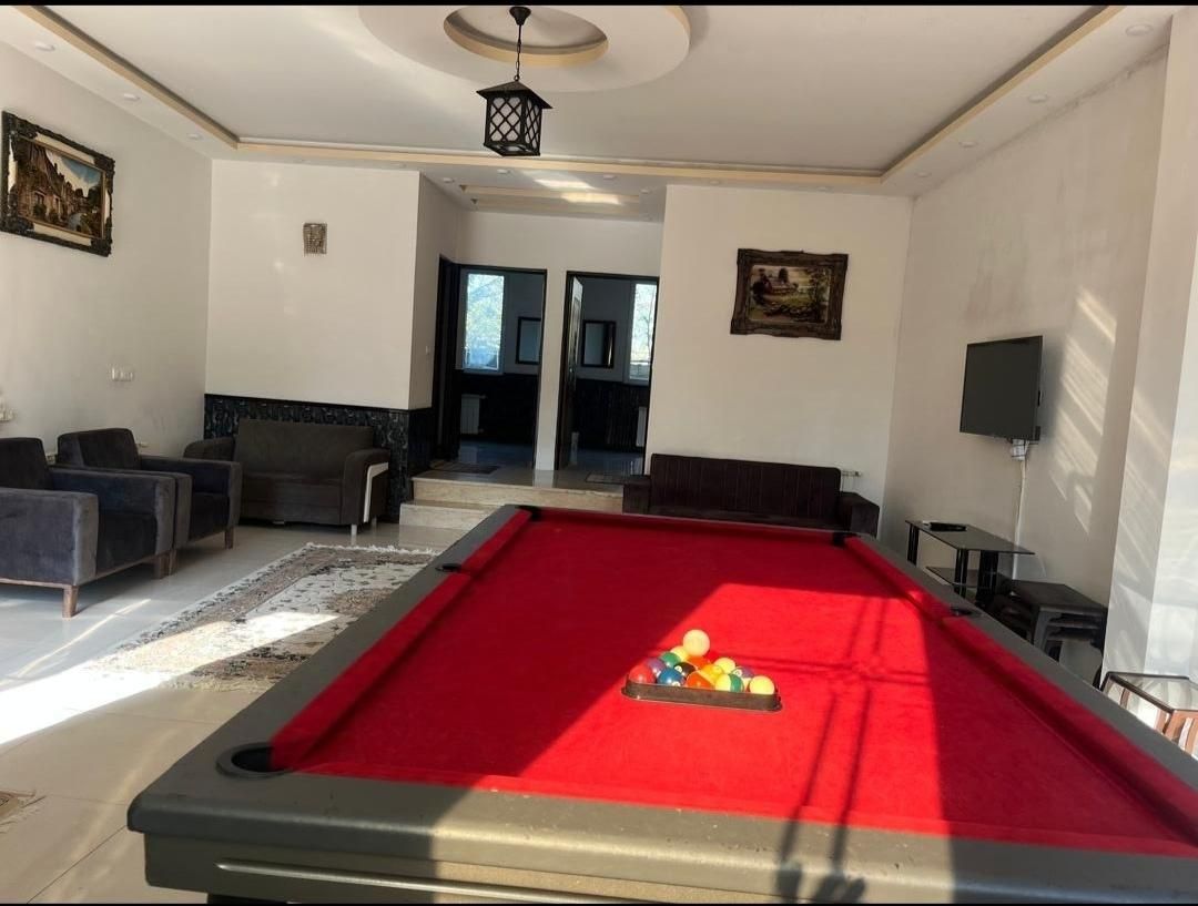 استخر نوساز ویو تالاب انزلی|اجارهٔ کوتاهمدت ویلا و باغ|بندر انزلی, قلم گوده|دیوار