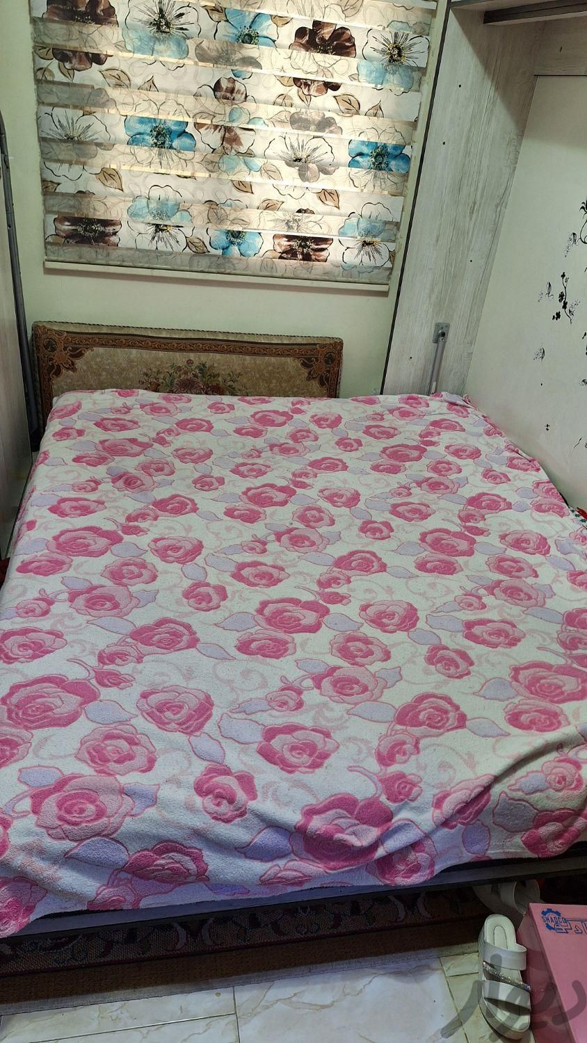 تخت تاشو دو نفره به همراه کمد|تخت و سرویس خواب|تهران, جوادیه|دیوار
