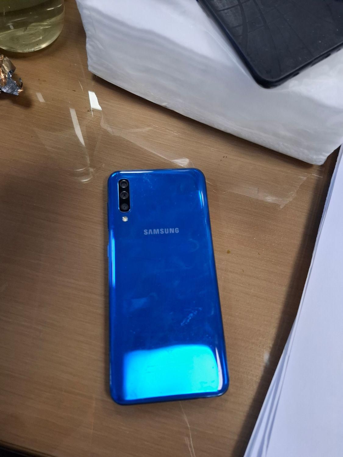 سامسونگ Galaxy A50 با حافظهٔ ۱۲۸ گیگابایت|موبایل|تهران, صادقیه|دیوار