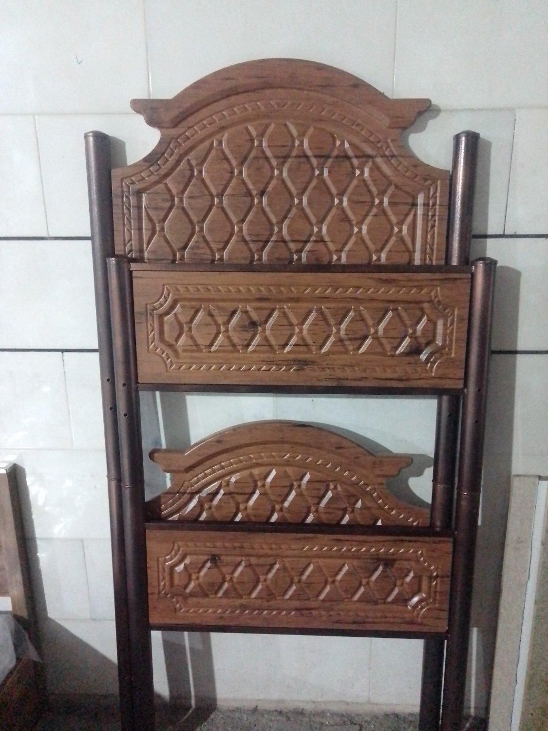 تخت خواب دوطبقه اسکلت فلزی|تخت و سرویس خواب|اصفهان, هفتون|دیوار