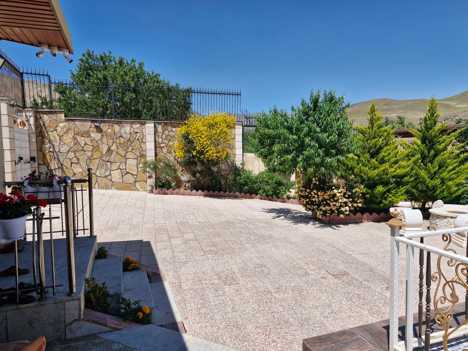 اجاره باغ ویلای شیک رشتقون|اجارهٔ کوتاه‌مدت ویلا و باغ|قزوین, |دیوار