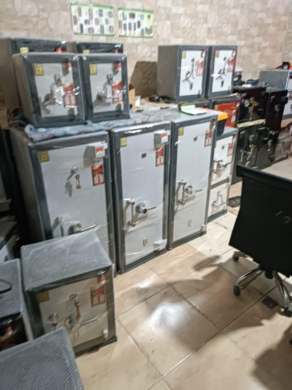 گاو صندوق ایران کاوه 250kR گاوصندوق|ابزارآلات|تبریز, |دیوار