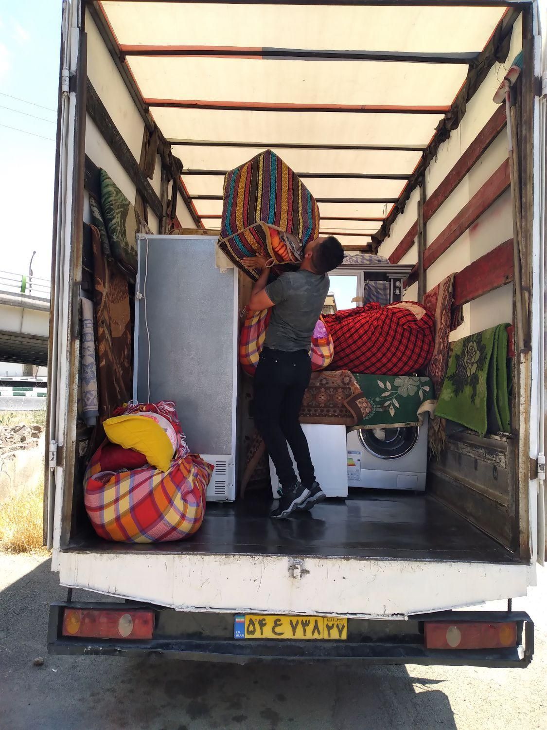 خدمات باربری منازل با خاور و کارگر امینی فر|خدمات حمل و نقل|ارومیه, |دیوار