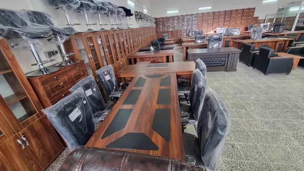 میز جلسه مدیریت دفتر کار کارمندی املاک مشاور وکیل|دفتر کار|تبریز, |دیوار