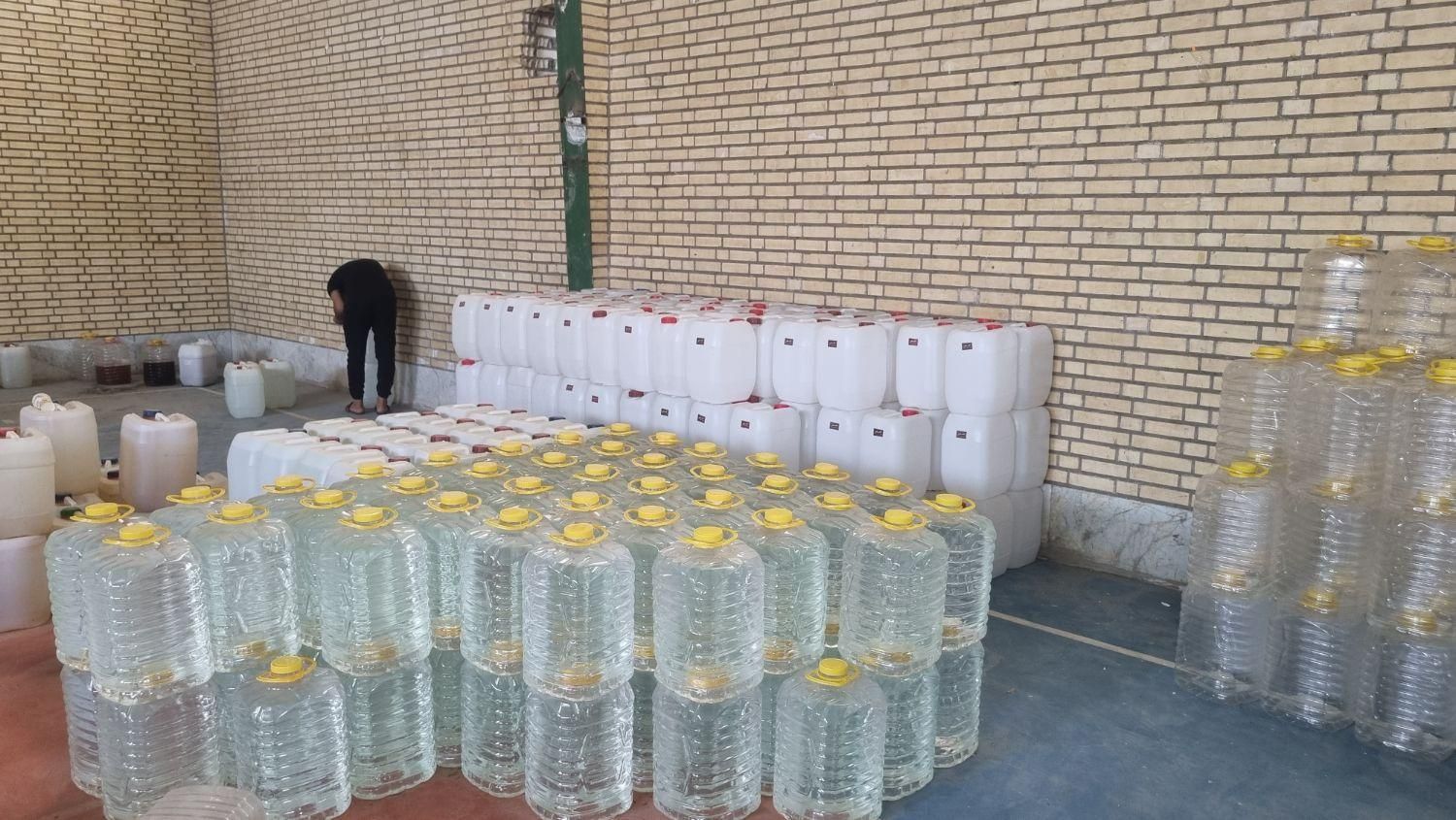 عرقیات گیاهی گالن و بطری|عمده‌فروشی|کاشان, |دیوار