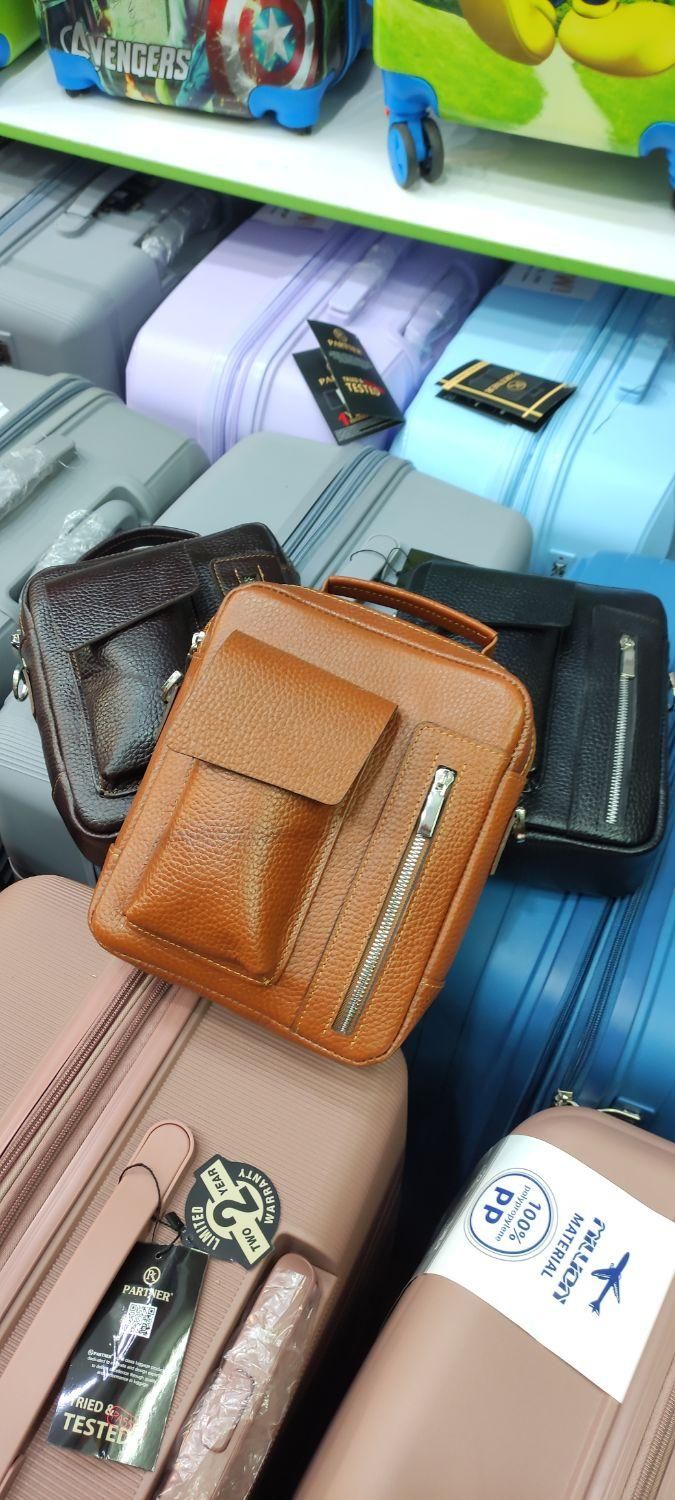 کیف دوشی چرم طبیعی گاوی مدل چمدان کمربند چرمی|کیف، کفش، کمربند|شیراز, اصلاحنژاد|دیوار