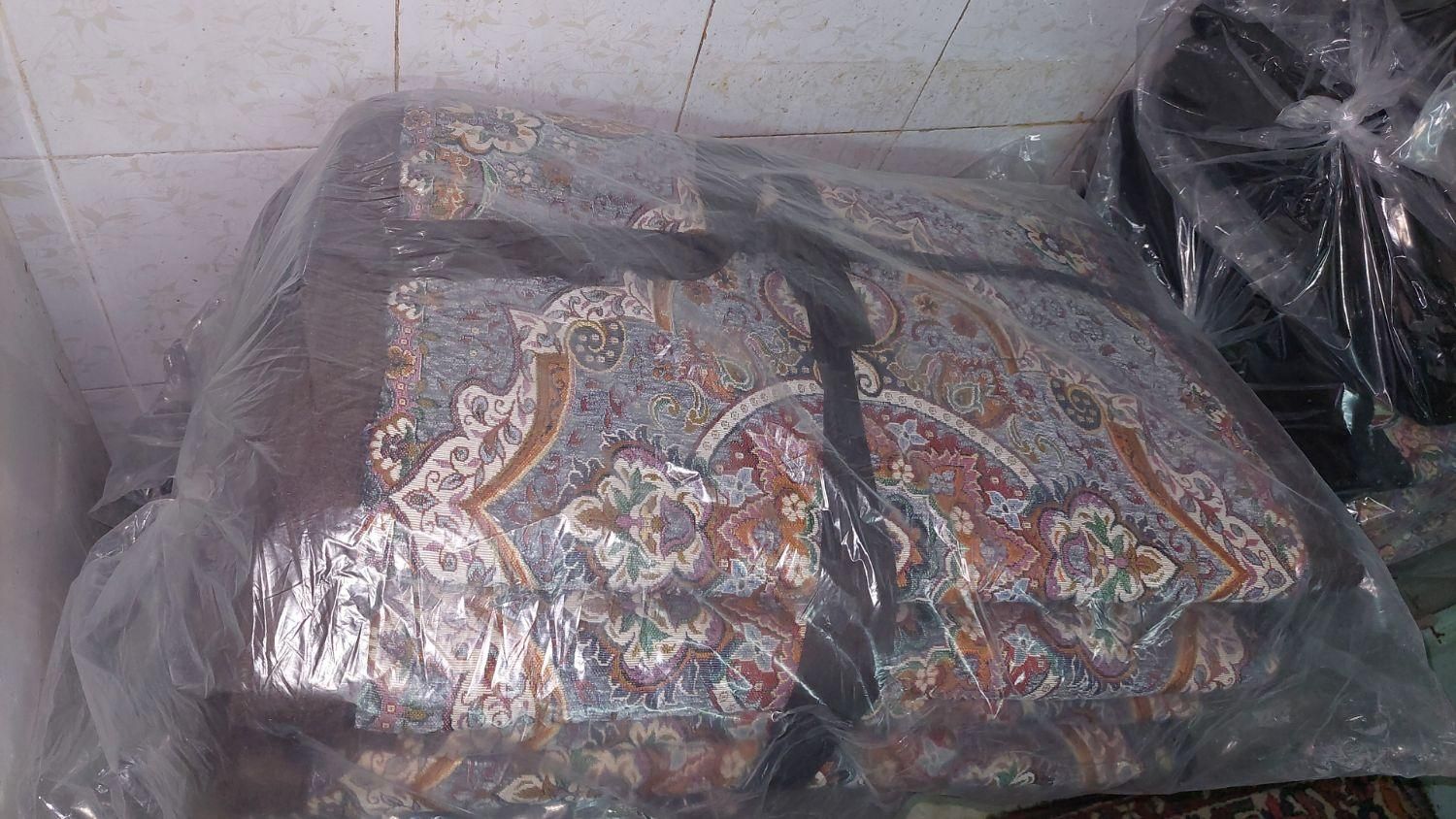 کناره نمدی عمده|گلیم، جاجیم، گبه|اصفهان, کارلادان|دیوار