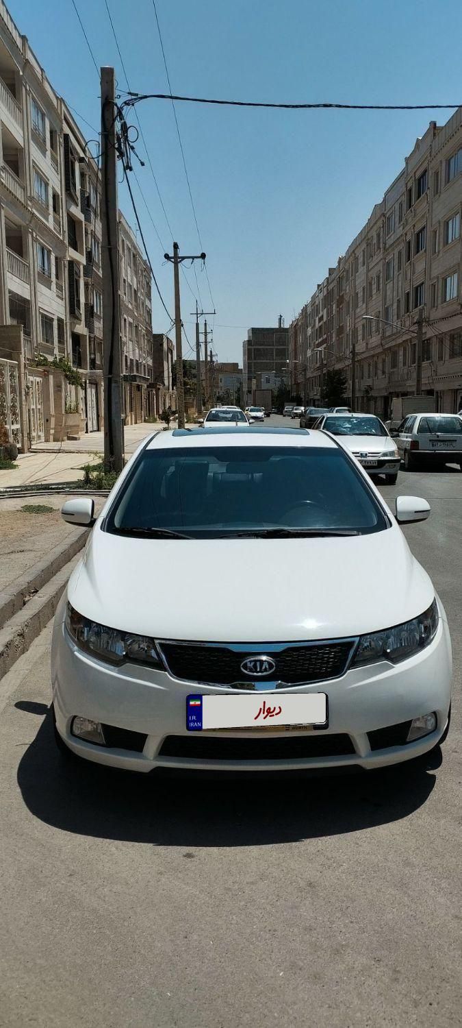 سراتو ۲۰۰۰ اتومات  آپشنال معاوضه با ماشین سبک تر|خودرو سواری و وانت|قزوین, |دیوار