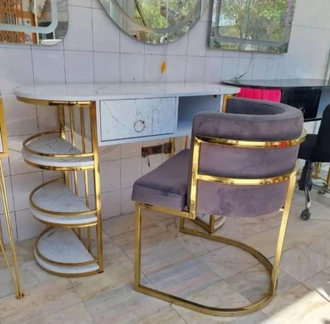 انواع آینه لایت میزناخن دکور آرایشگاه صندلی مردانه|آرایشگاه و سالن‌های زیبایی|تهران, شهرک ابوذر|دیوار