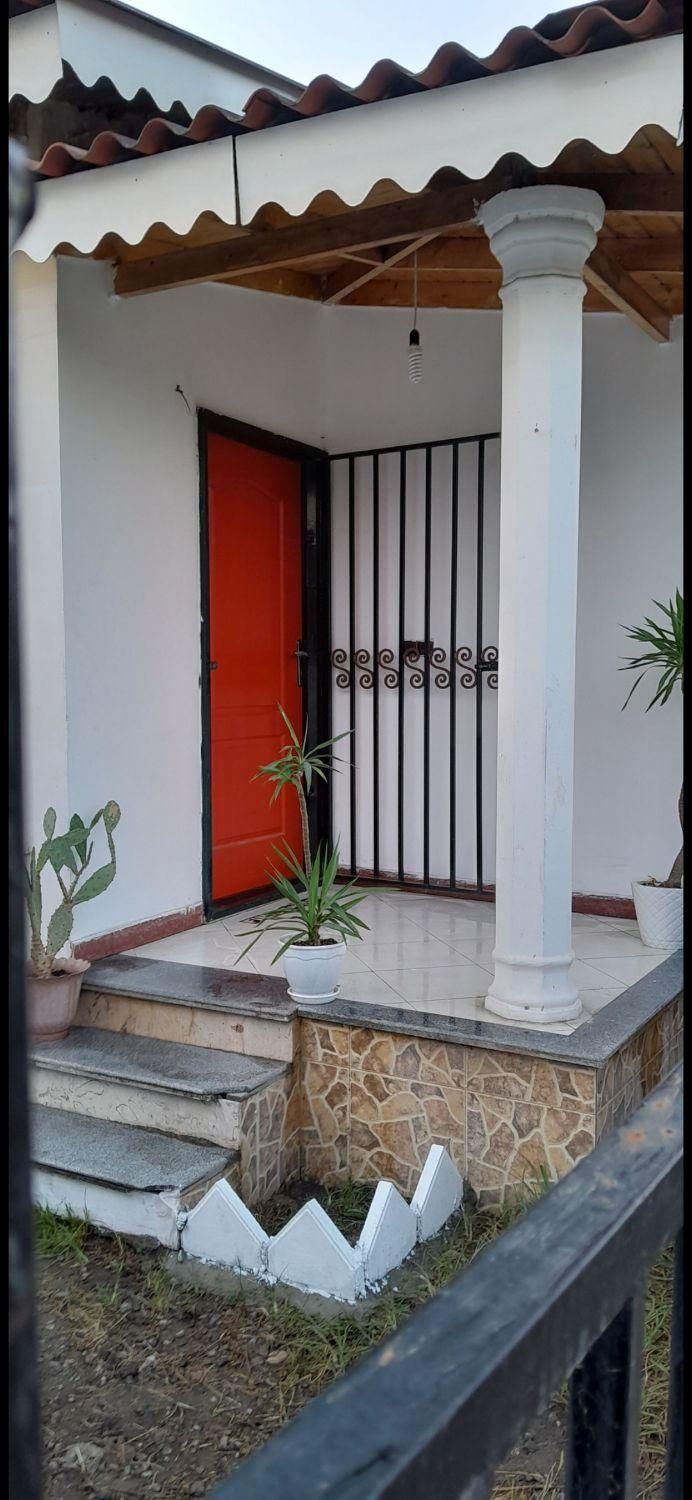 ویلا یک‌خواب دربست نزدیک ساحل شبانه و ماهانه|اجارهٔ کوتاه‌مدت ویلا و باغ|عباس‌آباد, |دیوار