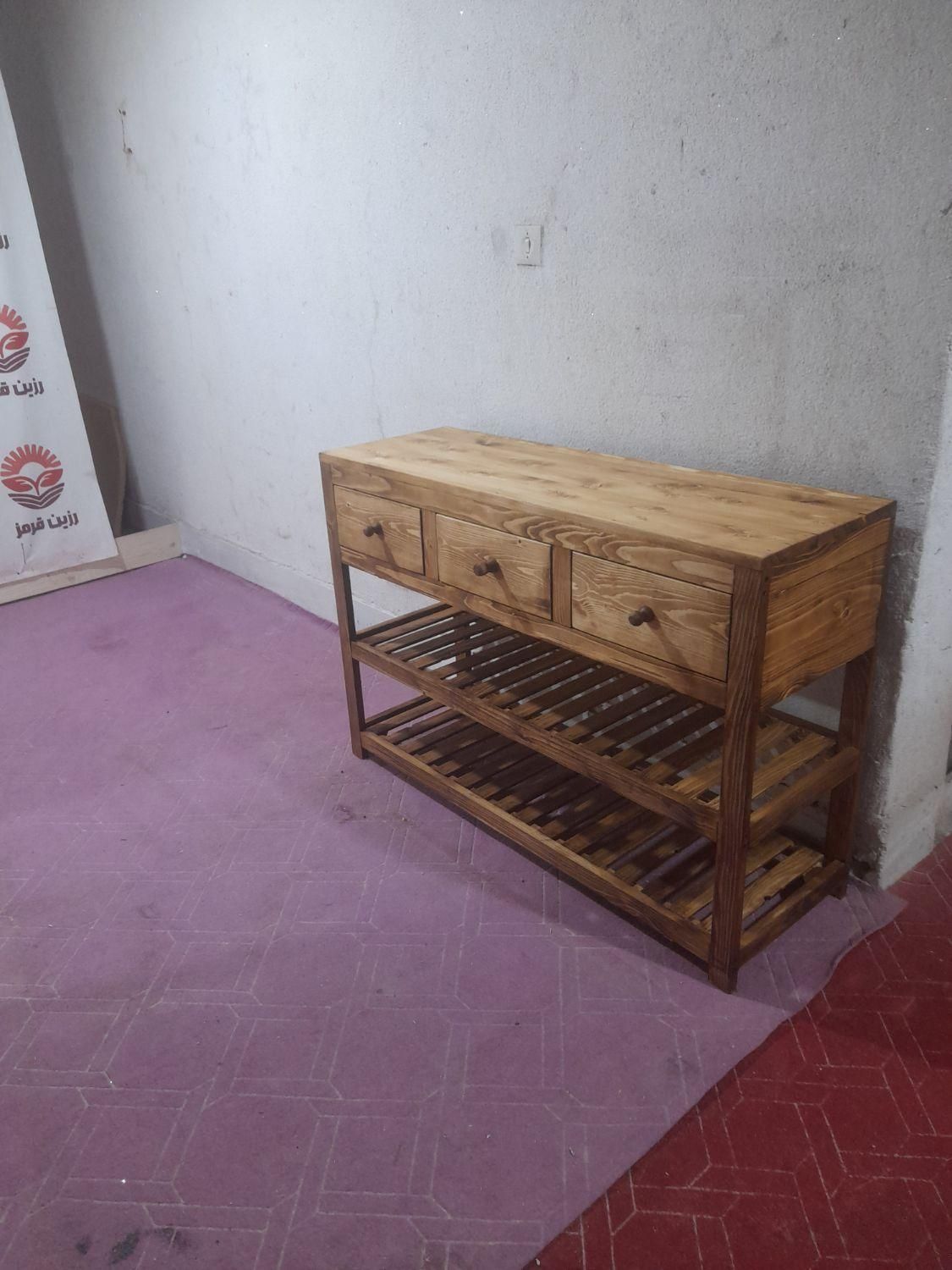 مینی استند|مبلمان خانگی و میز عسلی|قم, زاویه|دیوار