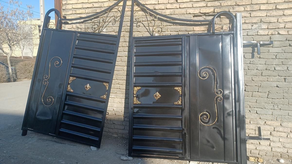 درب های و حیاطی بارنگ و بدون رنگ سه لنگه|مصالح و تجهیزات ساختمان|مشهد, پنجتن|دیوار