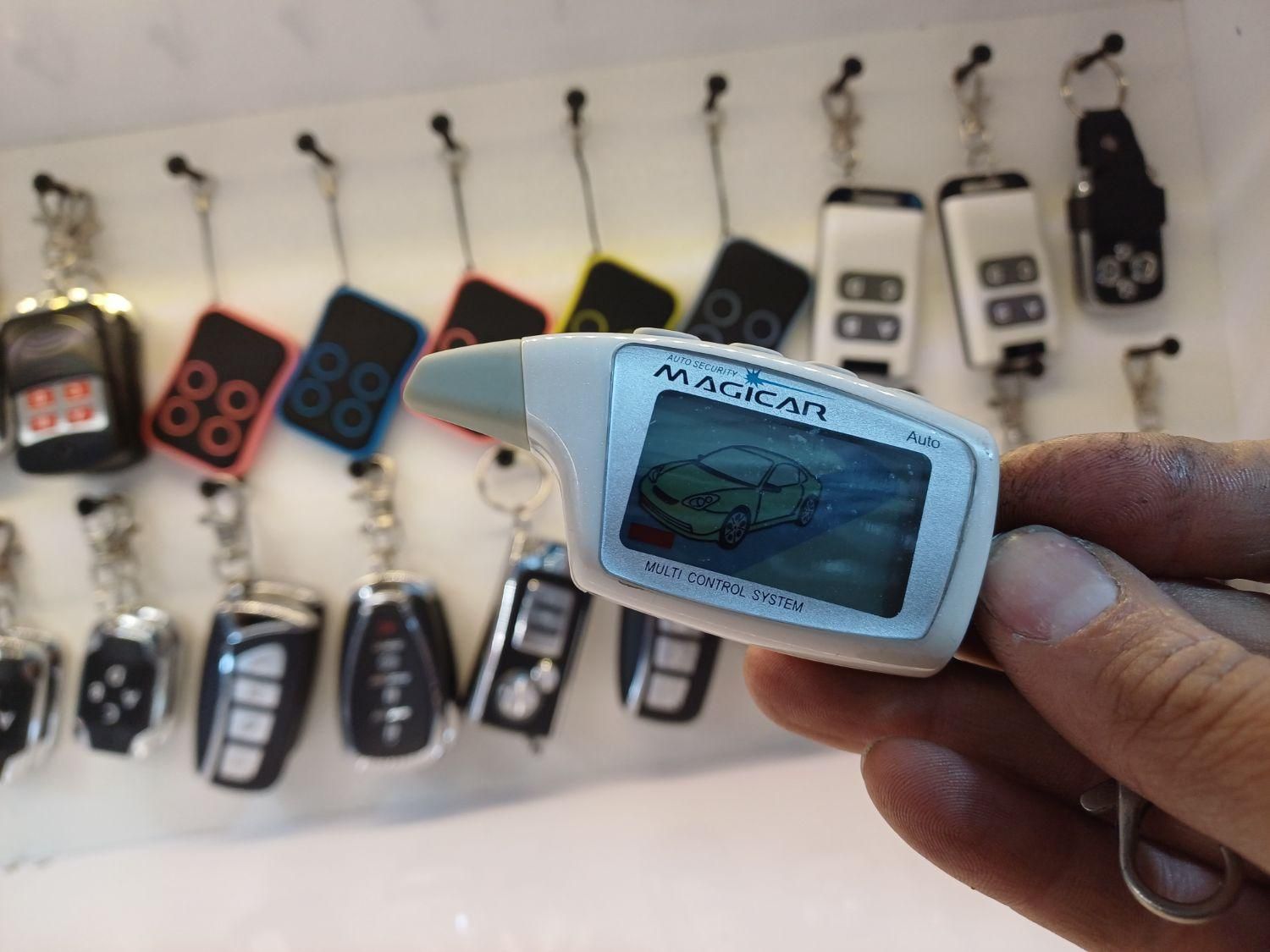 ریموت کاور سوییچ ماشین دزدگیر درب پارکینگ ردیاب|قطعات یدکی و لوازم جانبی|کرج, چهارصد دستگاه|دیوار