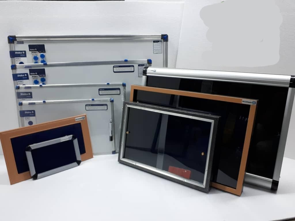 تابلو اعلانات آپارتمان تابلو اعلانات ساده|کتابخانه، شلف، قفسه‌های دیواری|تهران, امیریه|دیوار