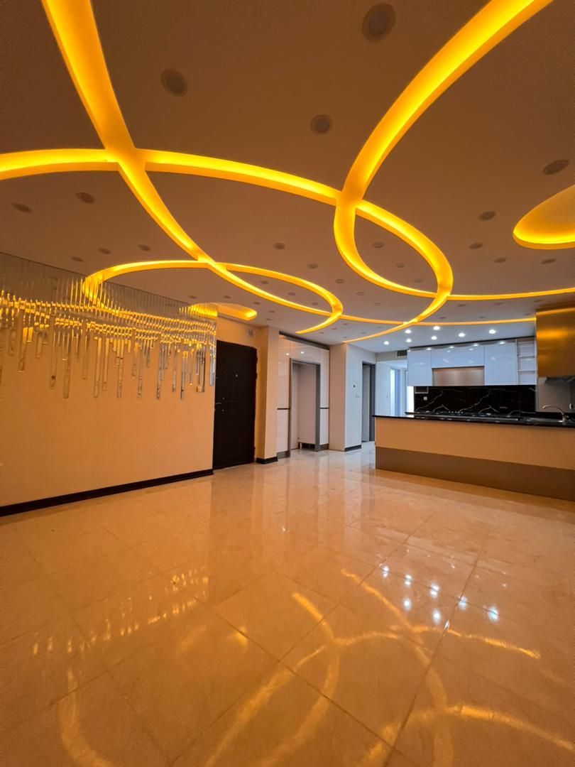 ۹۴ متر نما آجر/هر طبقه ۲ واحد/منطقه کوهپایه|فروش آپارتمان|پرند, |دیوار