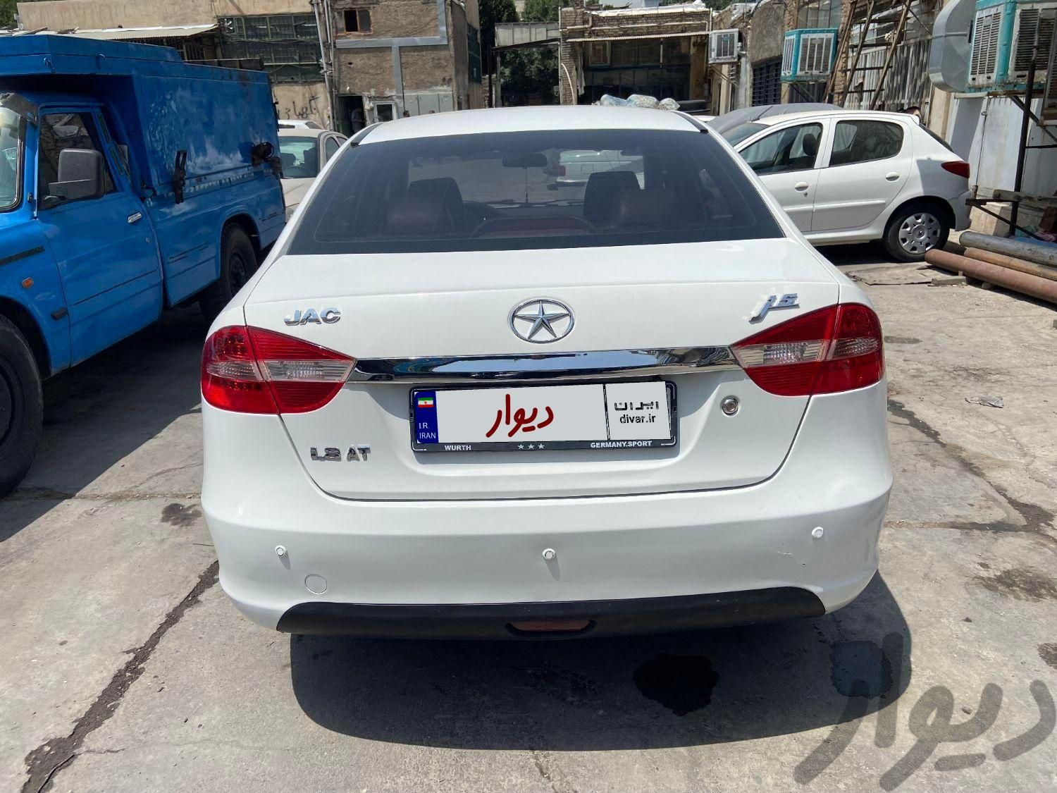 جک J5 اتوماتیک 1800cc، مدل ۱۳۹۳