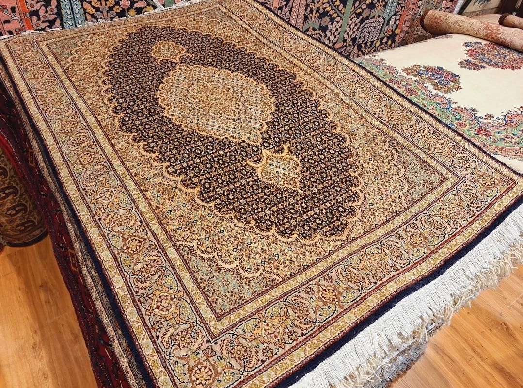 ذرع و نیم دستباف تبریز ۵۰ رج فرش|فرش|تهران, اکباتان|دیوار