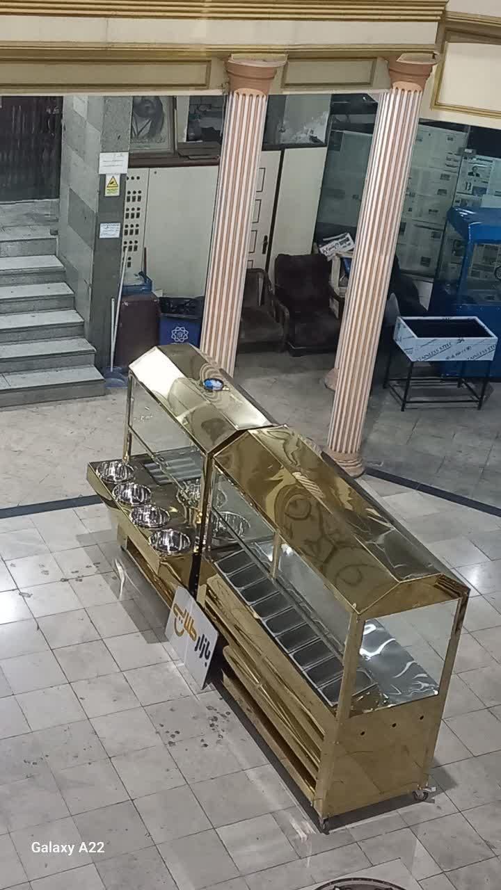 میز کارنمانورد استیل سالادمخلفات فلافل فر ساندویچی|کافیشاپ و رستوران|تهران, بیسیم|دیوار