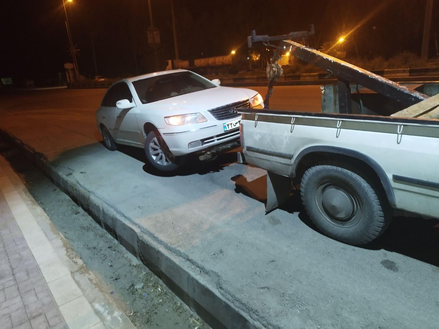 امدادخودرو‌ یدک‌کش جرثقیل چرخگیر شبانه روزی سراسری|خدمات حمل و نقل|شیراز, شهرک امیر کبیر|دیوار