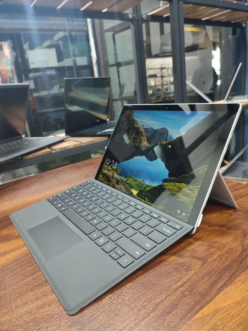 surface pro 5 در حد آک با قلم ،سیمکارتخور|رایانه همراه|کرج, هفت تیر|دیوار