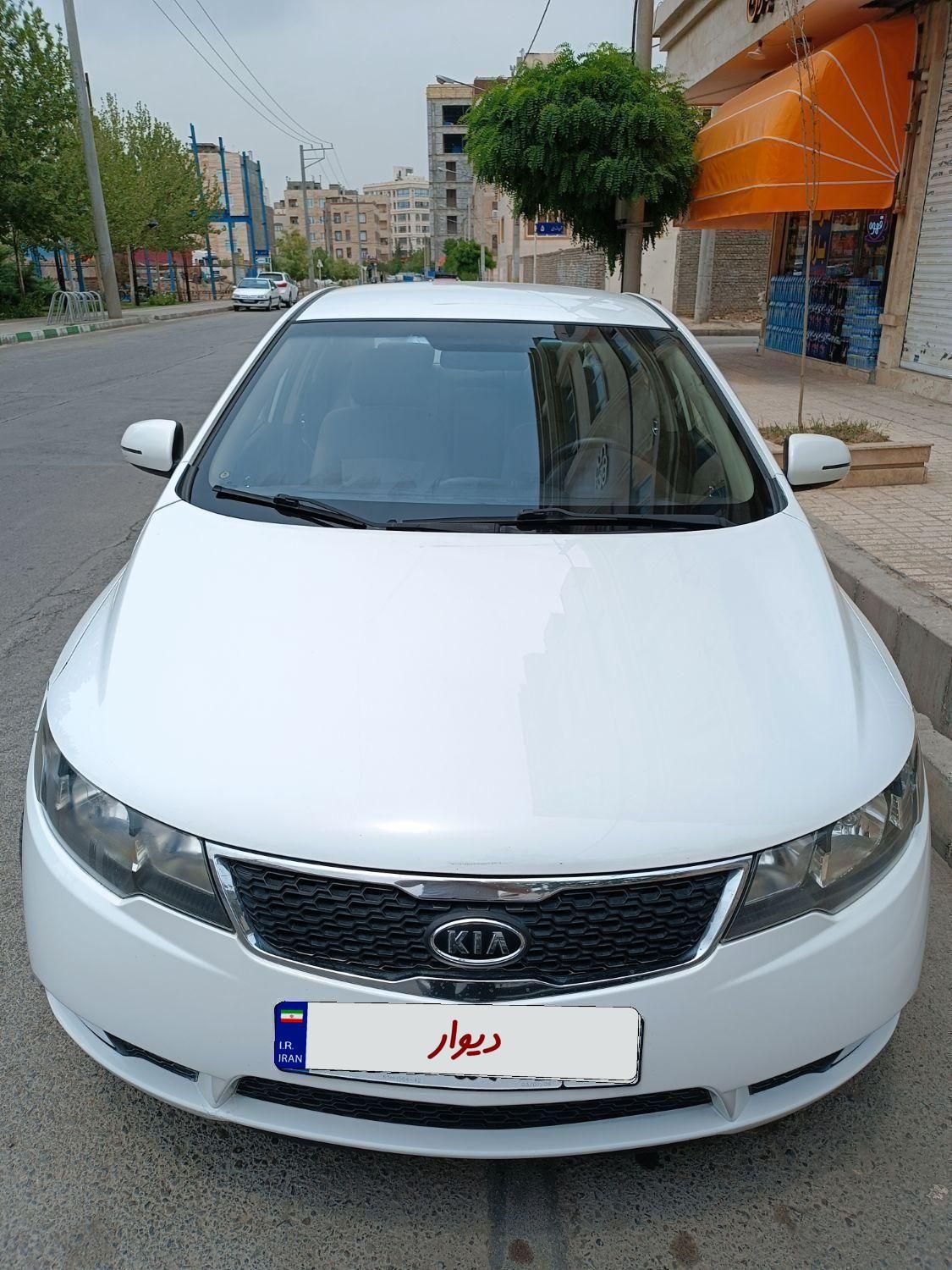 کیا سراتو اتوماتیک 2000cc، مدل ۲۰۱۵|خودرو سواری و وانت|مشهد, الهیه|دیوار