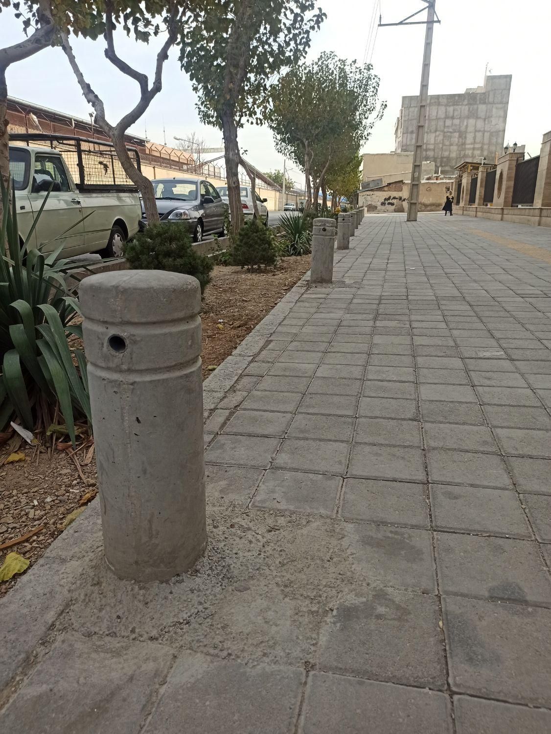 راهبند بتنی بولارد سطل آشغال در فلزی دار راه بند|مصالح و تجهیزات ساختمان|تهران, خلیج فارس|دیوار