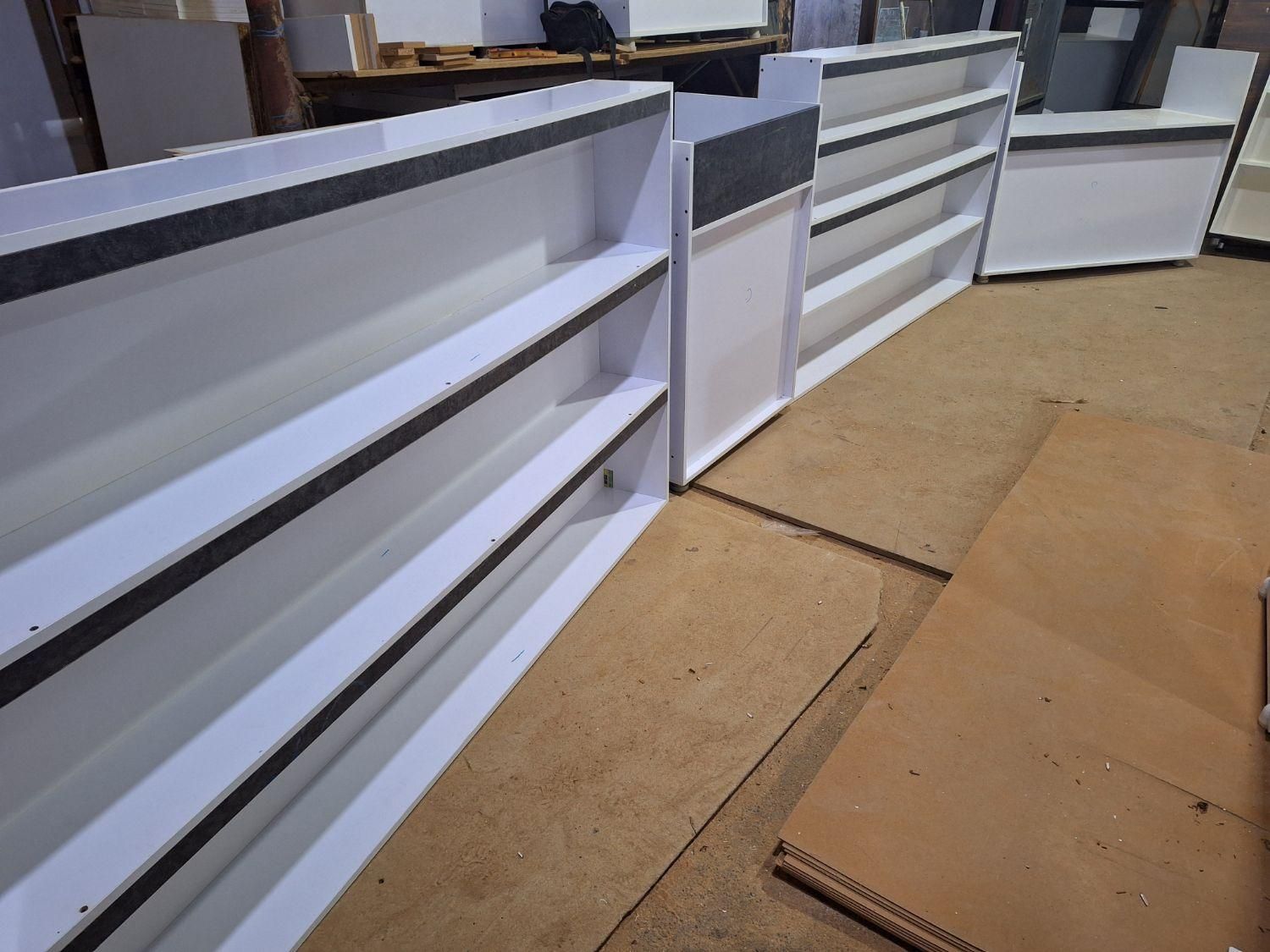 دکور مغازه کمد قفسه ویترین پاچال فروشگاهی رگال و.. سفید|فروشگاه و مغازه|مشهد, نوید|دیوار