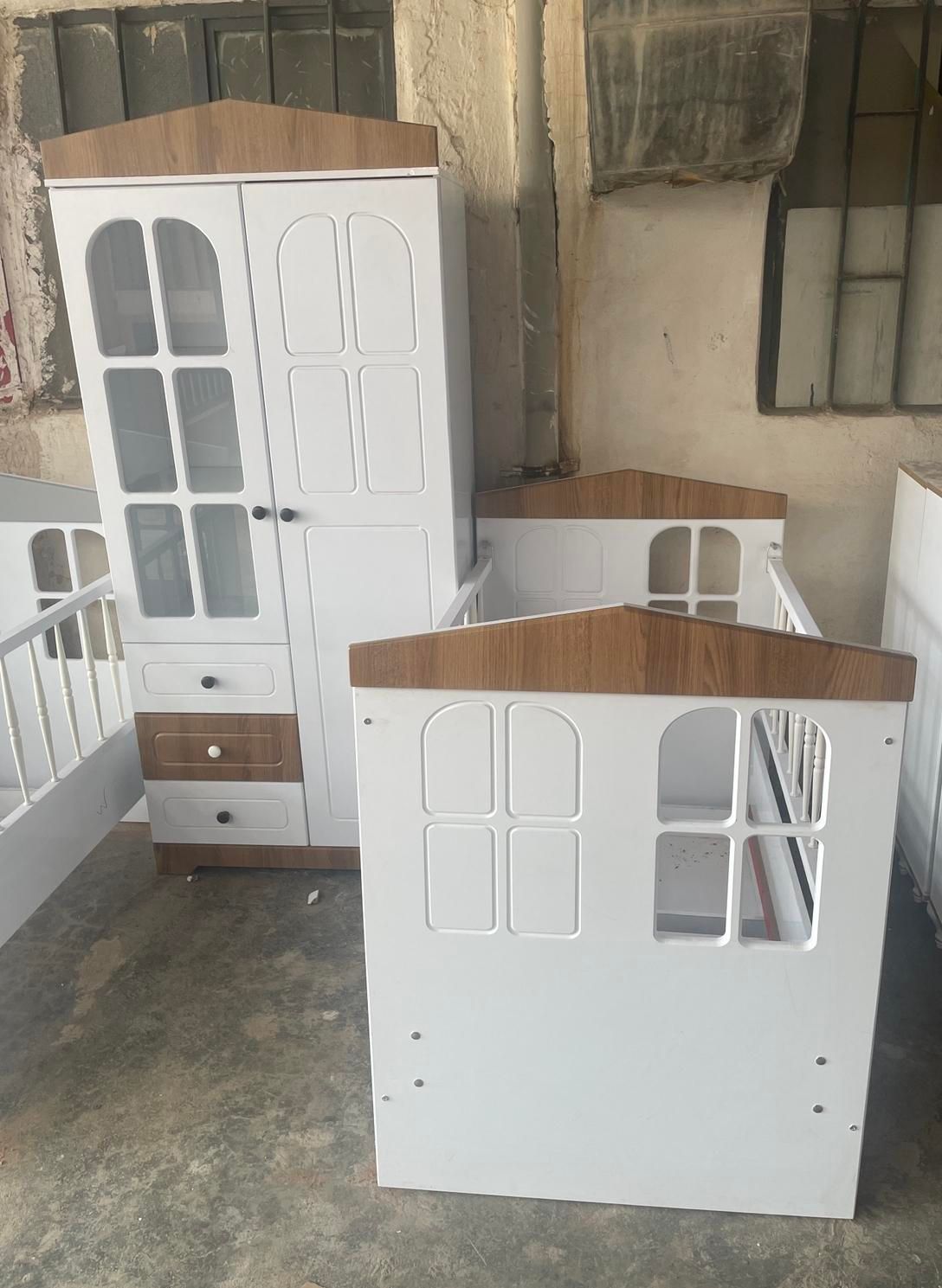 تخت کودک کلبه|تخت و سرویس خواب|چهاردانگه (تهران), |دیوار