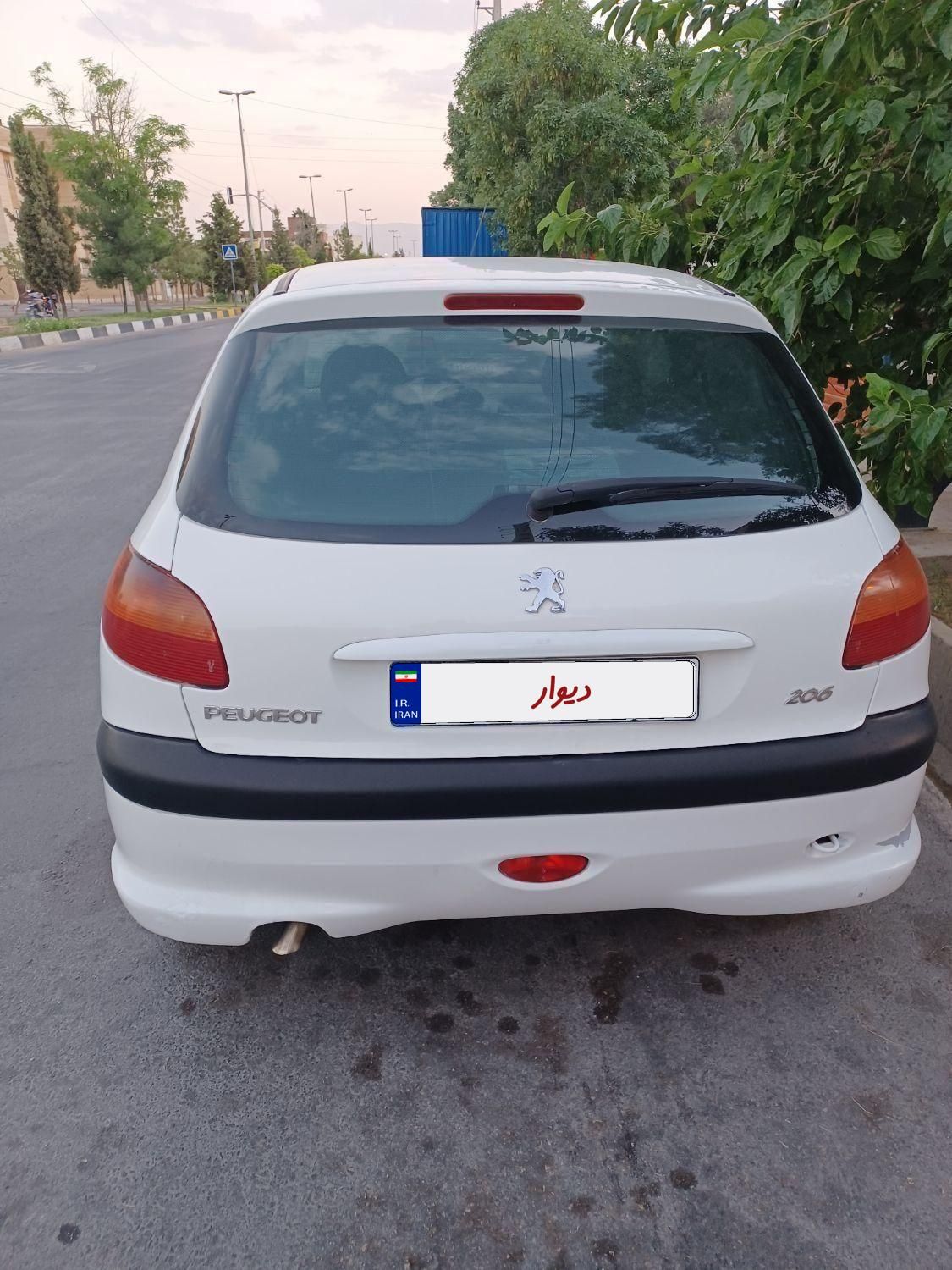پژو 206 تیپ ۲، مدل ۱۳۸۹|خودرو سواری و وانت|شیراز, شهرک صدا و سیما|دیوار