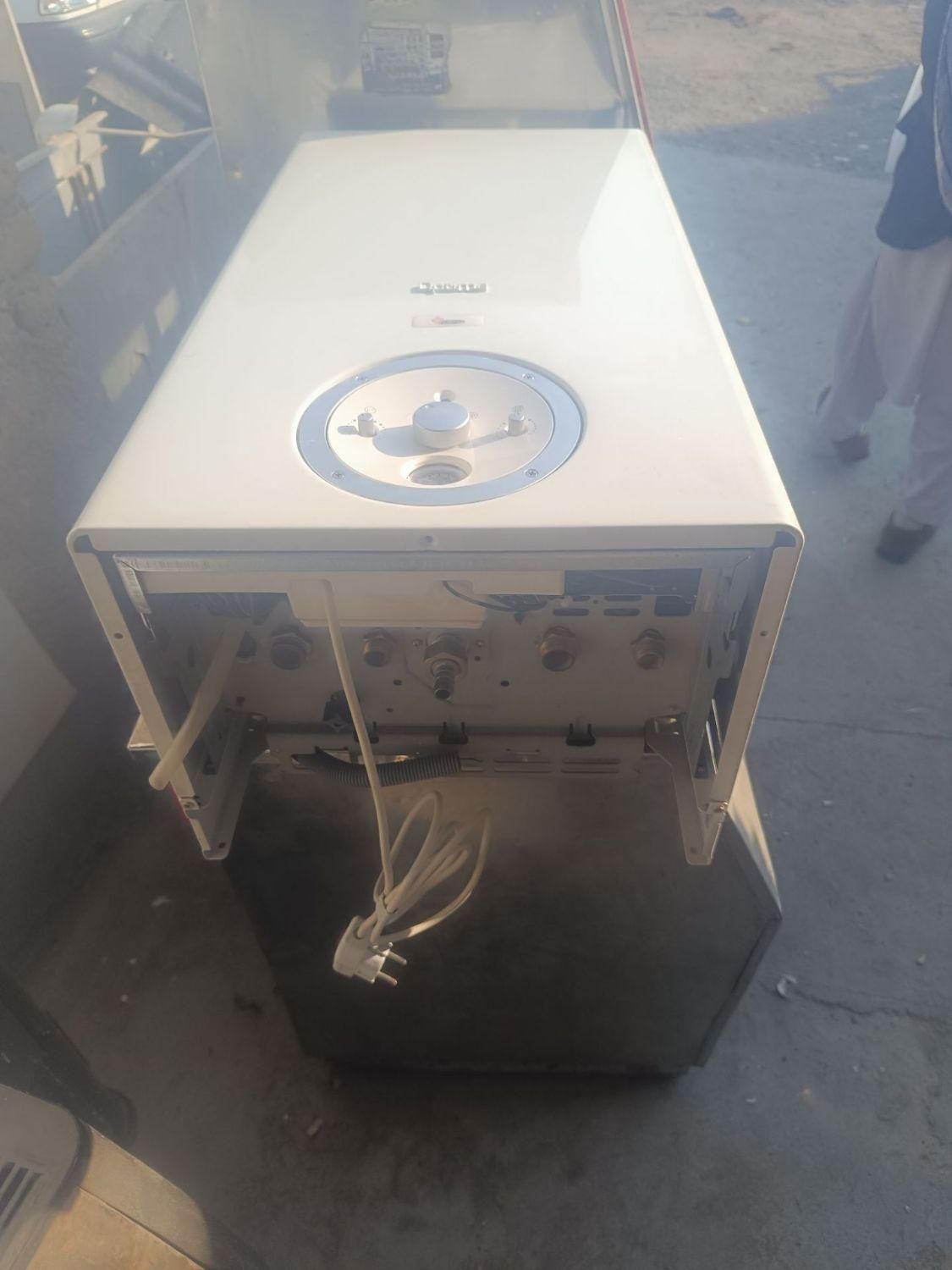 فروش خرید انواع پکیج دیواری وزمینی....|آبگرمکن، پکیج، شوفاژ|مشهد, هنرور|دیوار