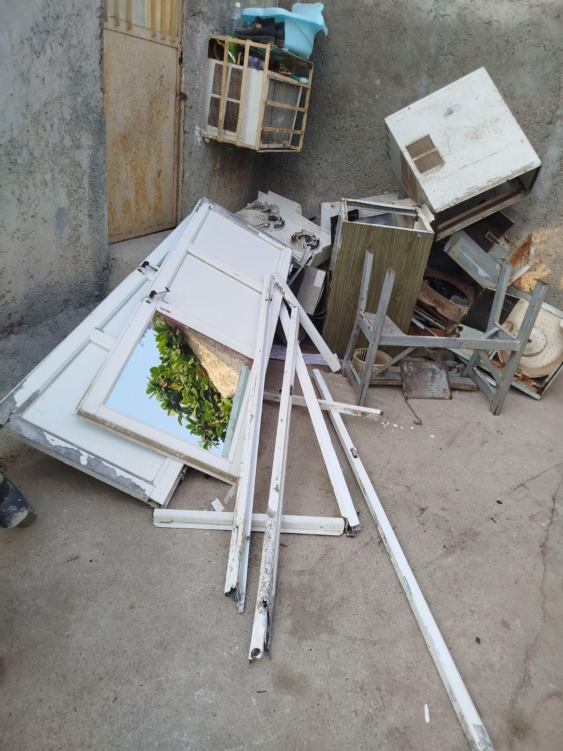 خرید،فروش خریدار همه نوع ضایعات درب منزل|عمده‌فروشی|بندرعباس, |دیوار