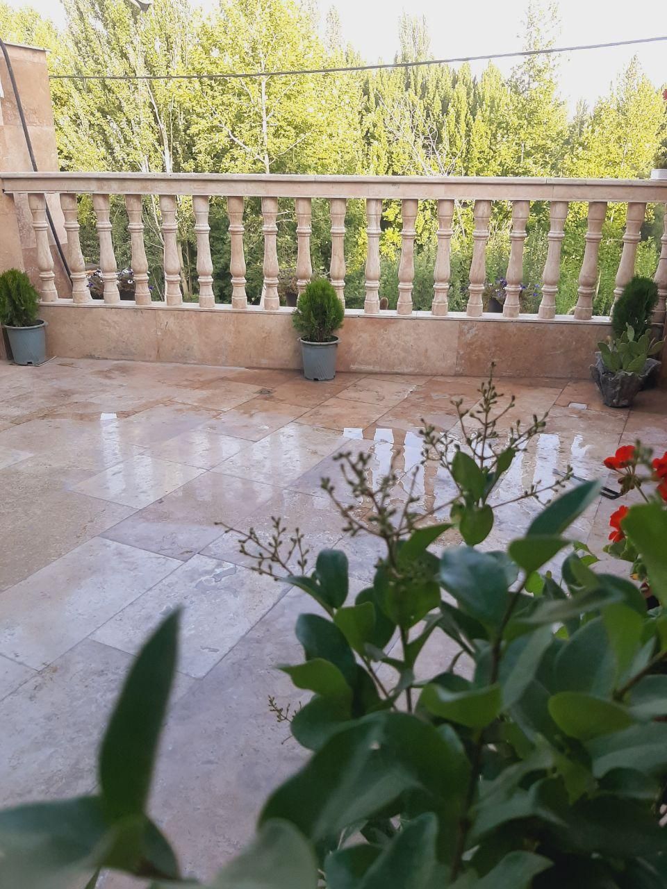 اجاره ویلا استخر آب گرم باغبهادران باغ بهادران|اجارهٔ کوتاه‌مدت ویلا و باغ|لنجان, |دیوار