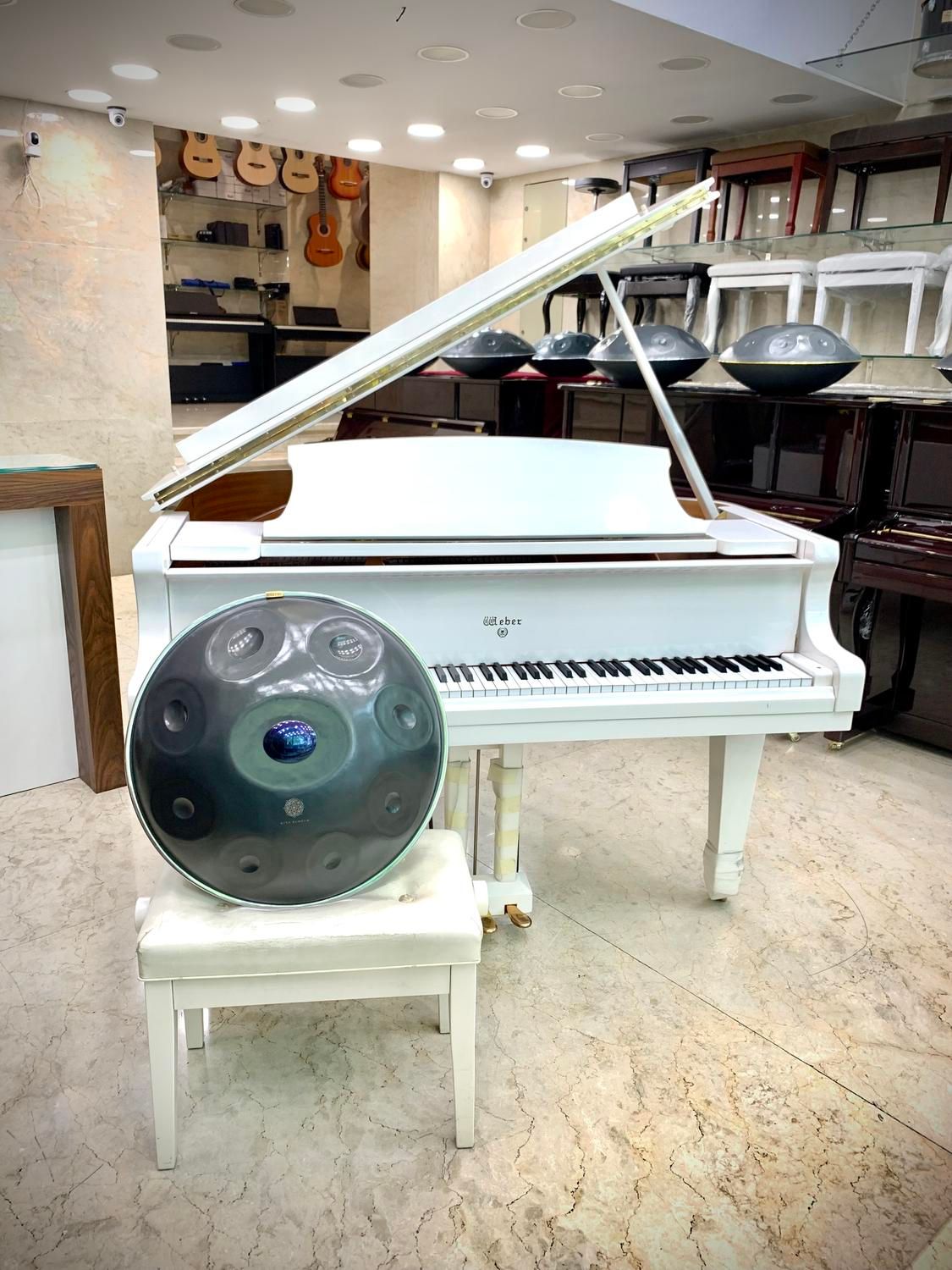 مرکز پخش هنگدرام کیتاپنتام|درام و پرکاشن|تهران, جمهوری|دیوار