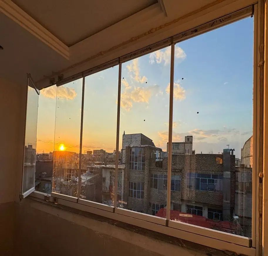 پنجره شیشه‌ای شیک و کاربردی و قیمت مناسب|مصالح و تجهیزات ساختمان|مشهد, جاهد شهر|دیوار