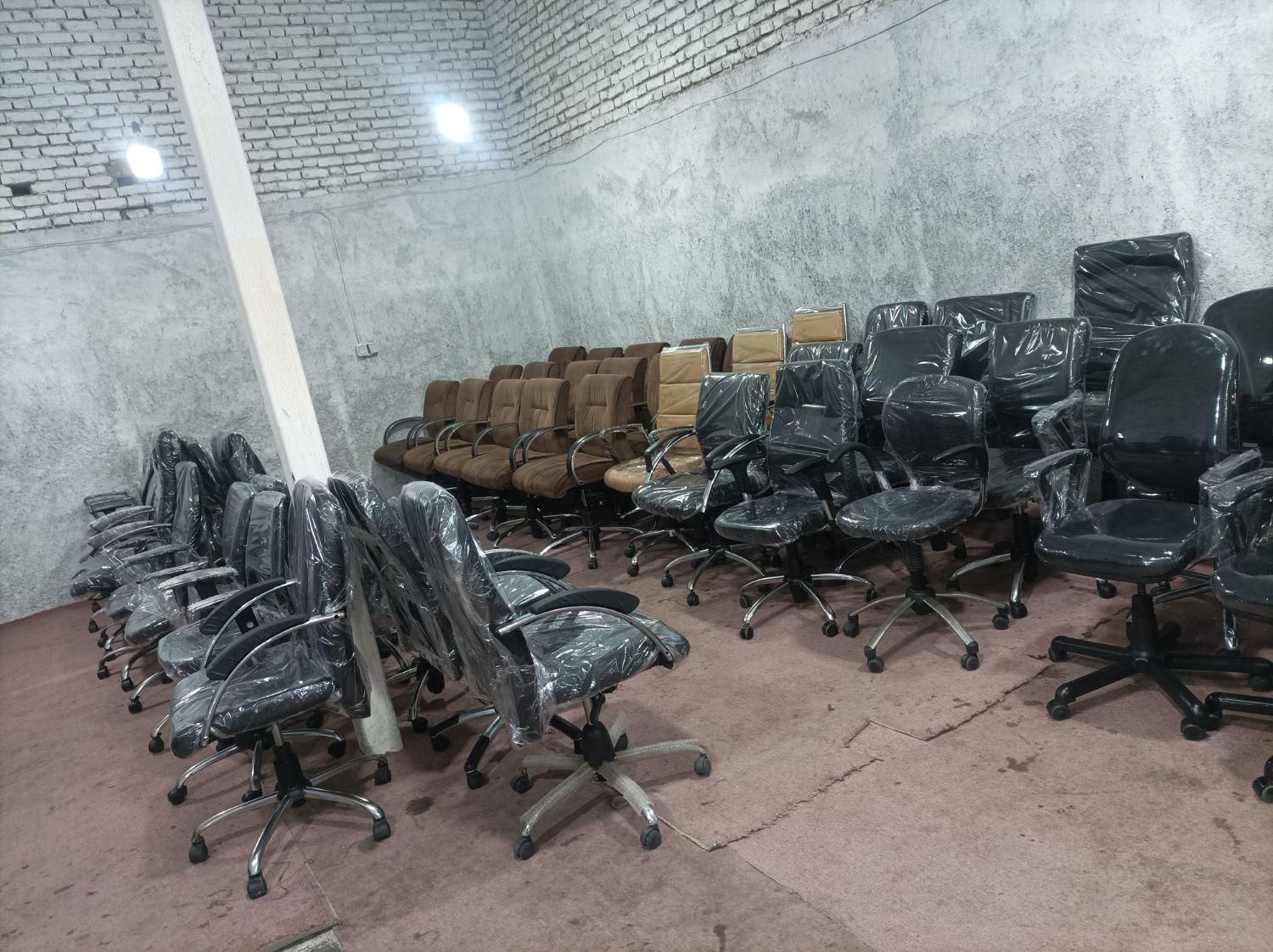 (میز و صندلی اداری کامپیوتر منشی مدیریتی)|مبلمان اداری|مشهد, طلاب|دیوار