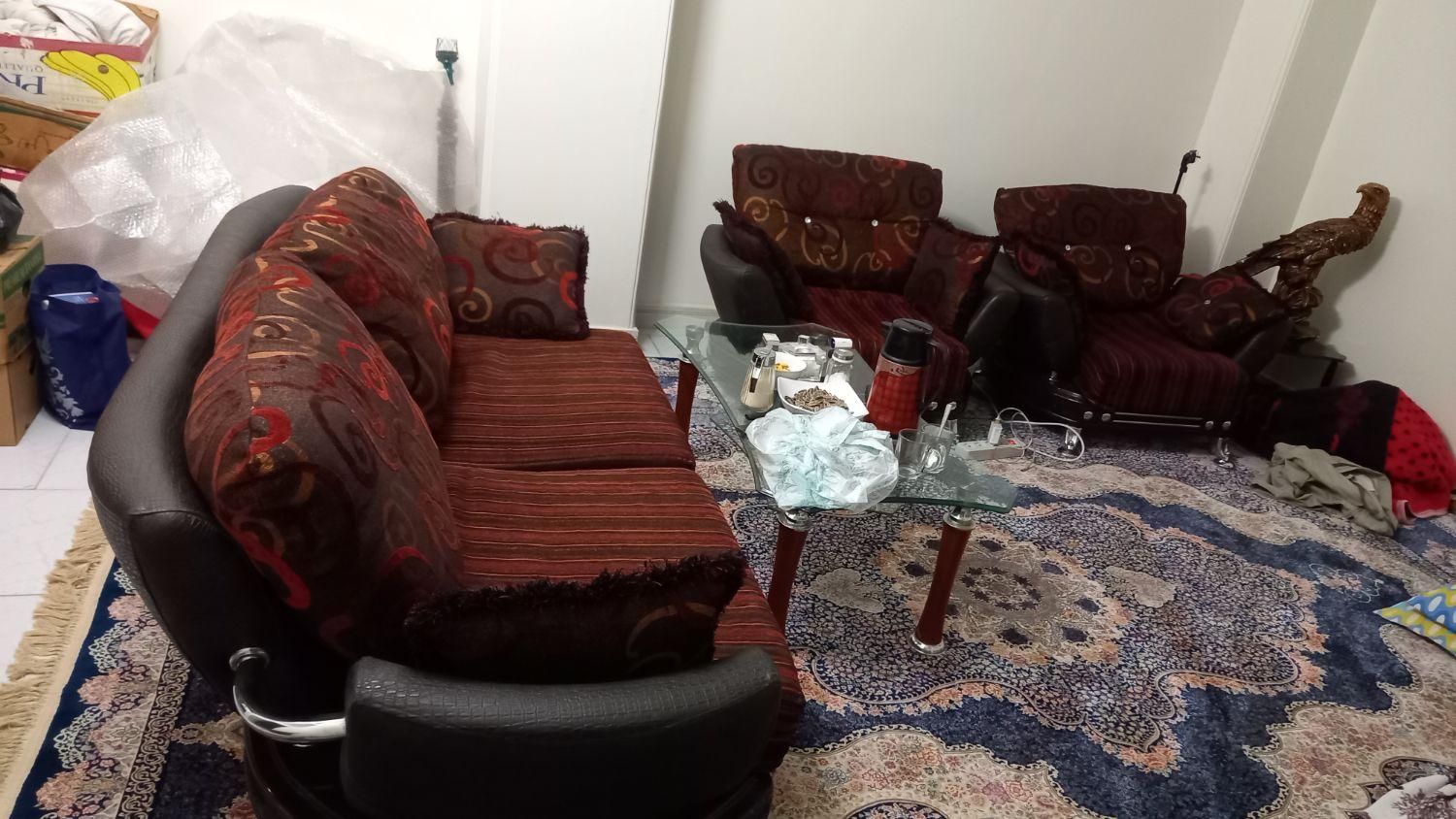 مبل راحتی ۵نفره|مبلمان خانگی و میز عسلی|تهران, هفت چنار|دیوار