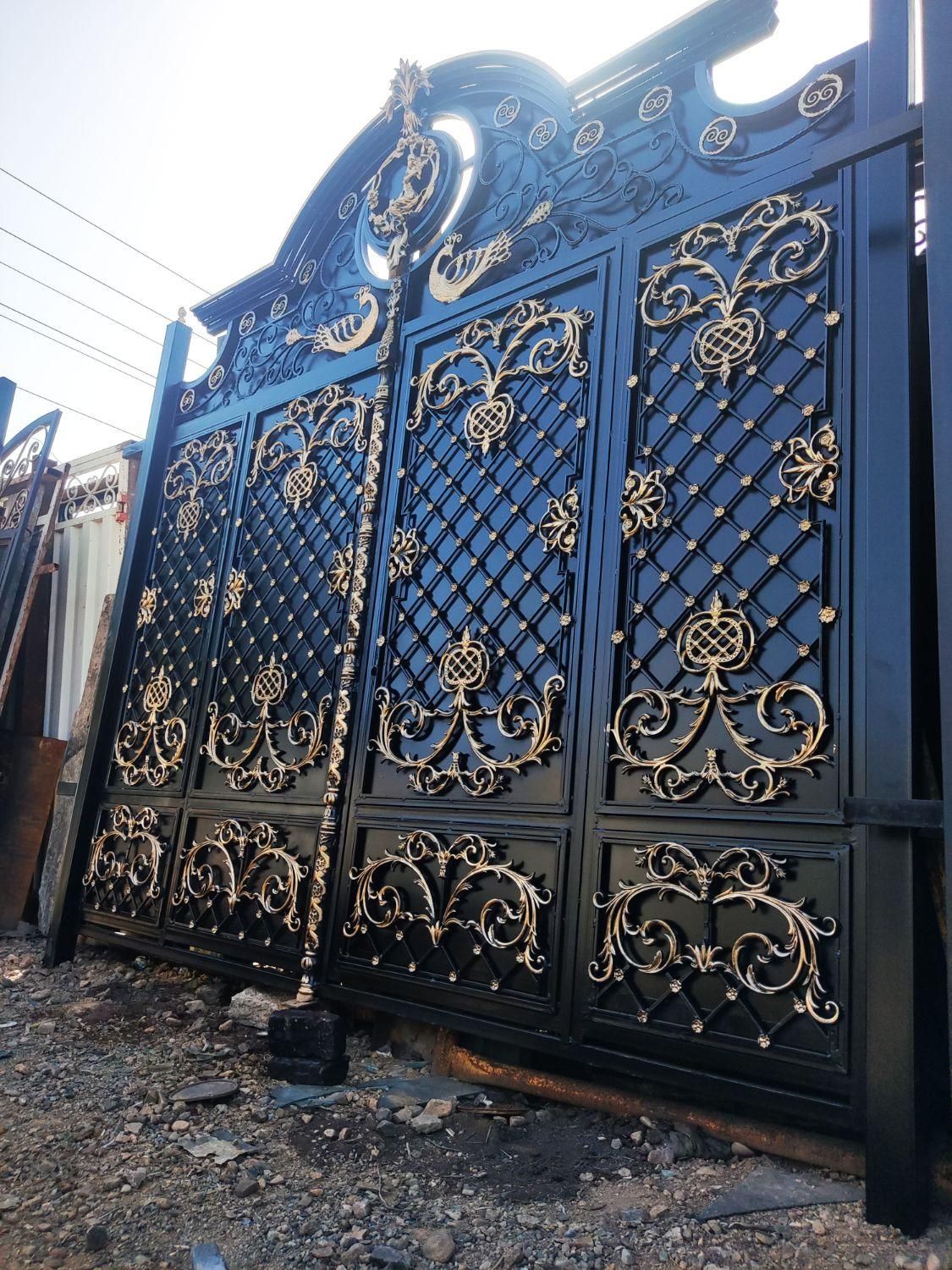 دروازه حیاطی ضدسرقت چوبی انباری دریچه یوپی وی سی|مصالح و تجهیزات ساختمان|بیجار, |دیوار