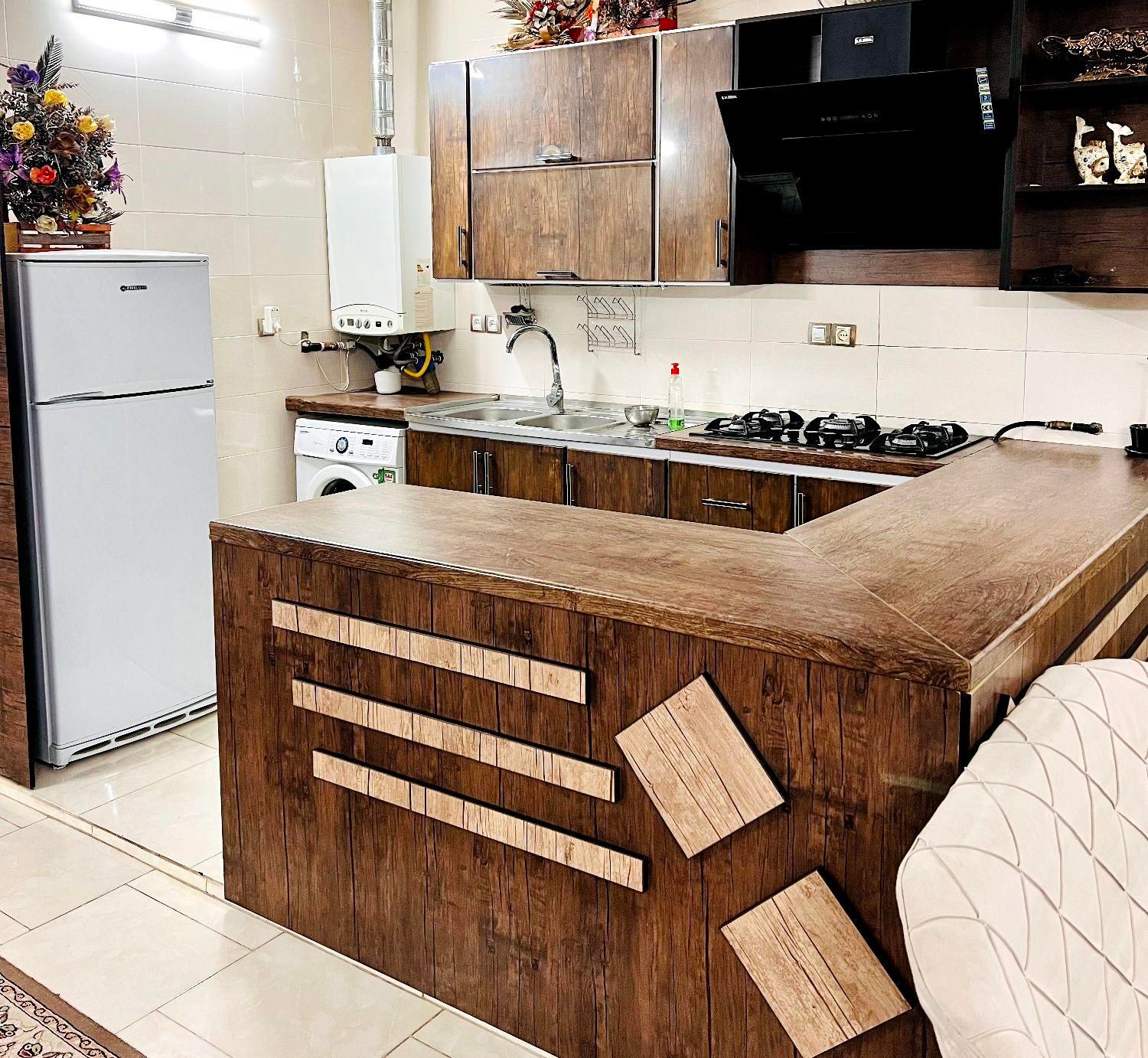 سوییت منزل مبله شیک و تمیز،پارکینگدار|اجارهٔ کوتاه‌مدت آپارتمان و سوئیت|یزد, |دیوار