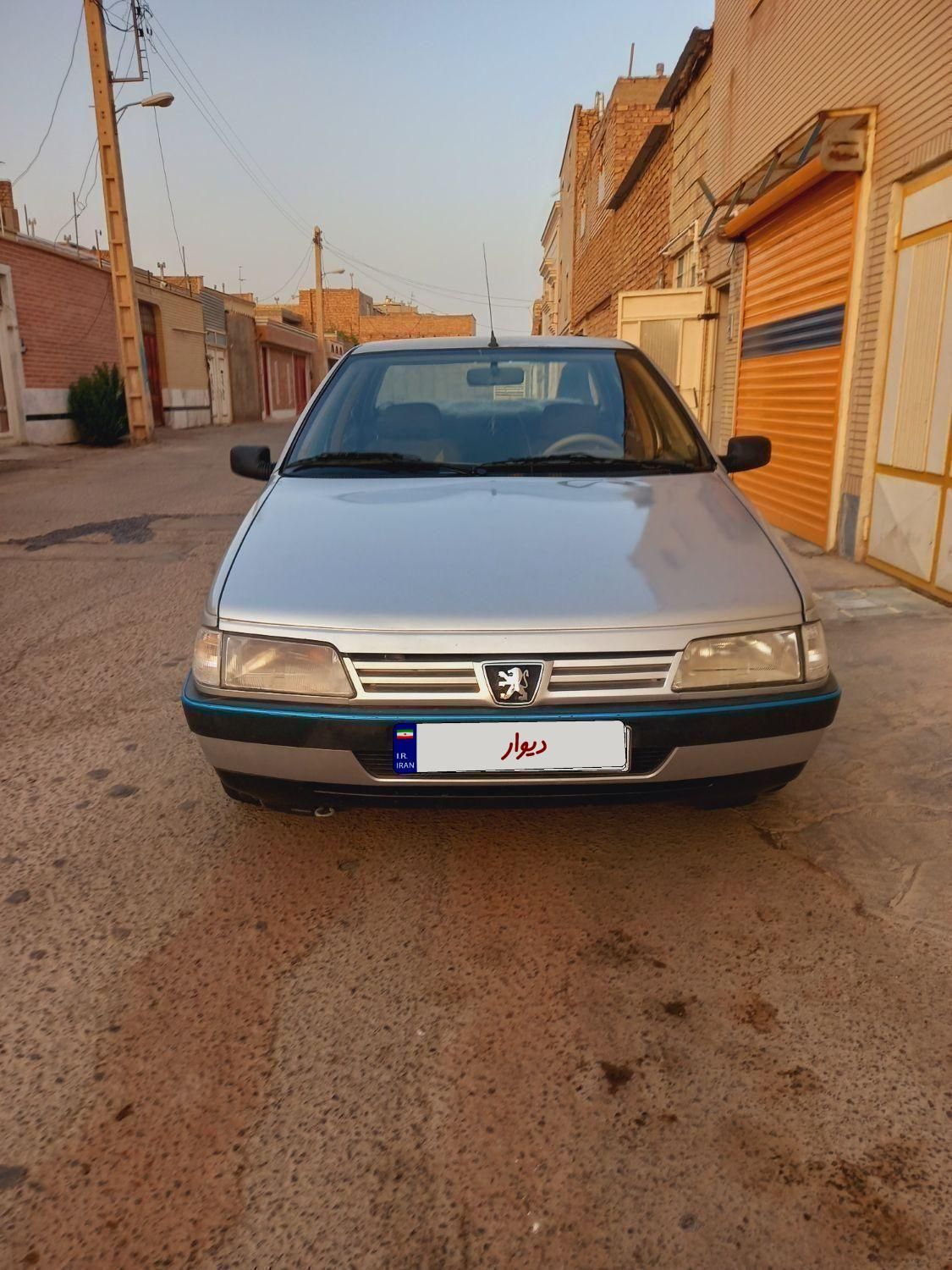 پژو 405 GLX - دوگانه سوز CNG، مدل ۱۳۸۸|خودرو سواری و وانت|کاشان, کاشان|دیوار